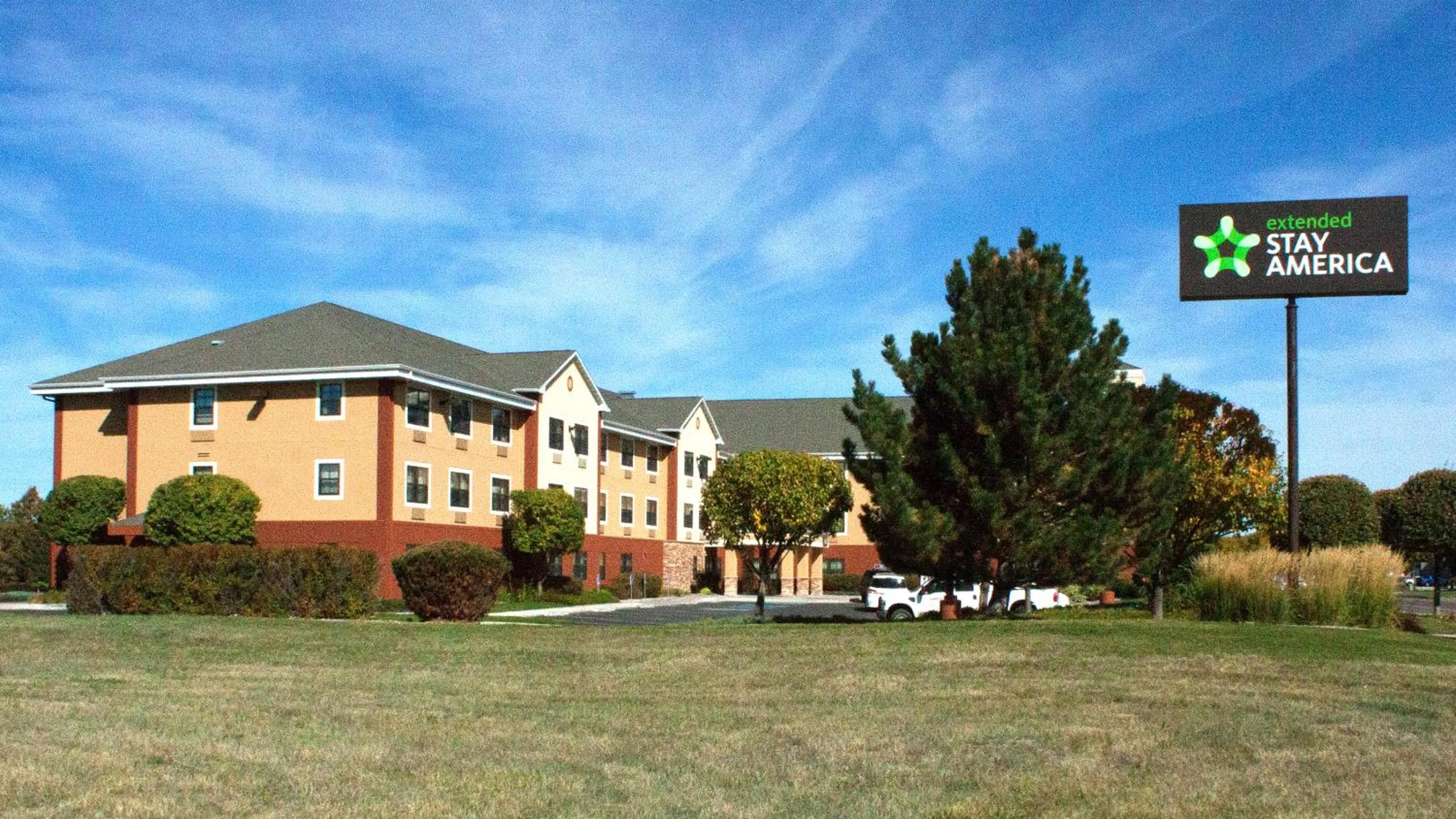 Property building in Extended Stay America Suites - Great Falls - Missouri River