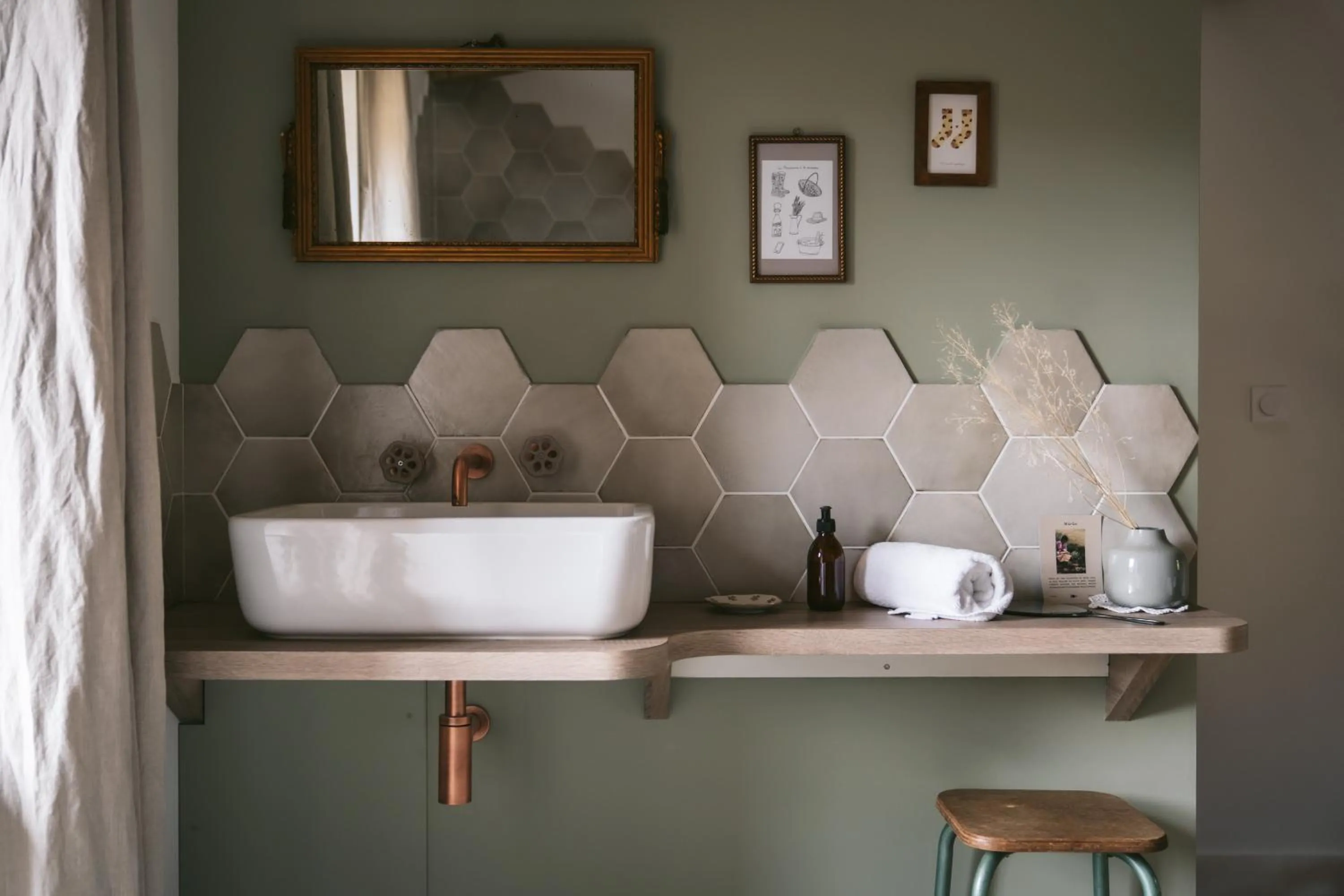 Bathroom in Tomette Singulière