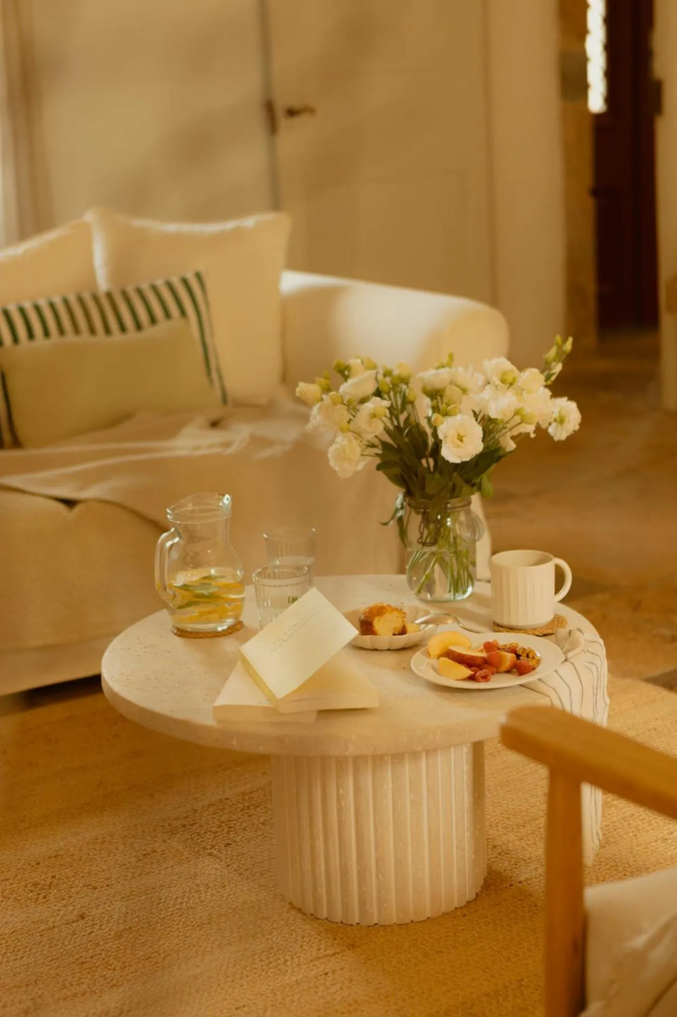 Living room in Tomette Singulière