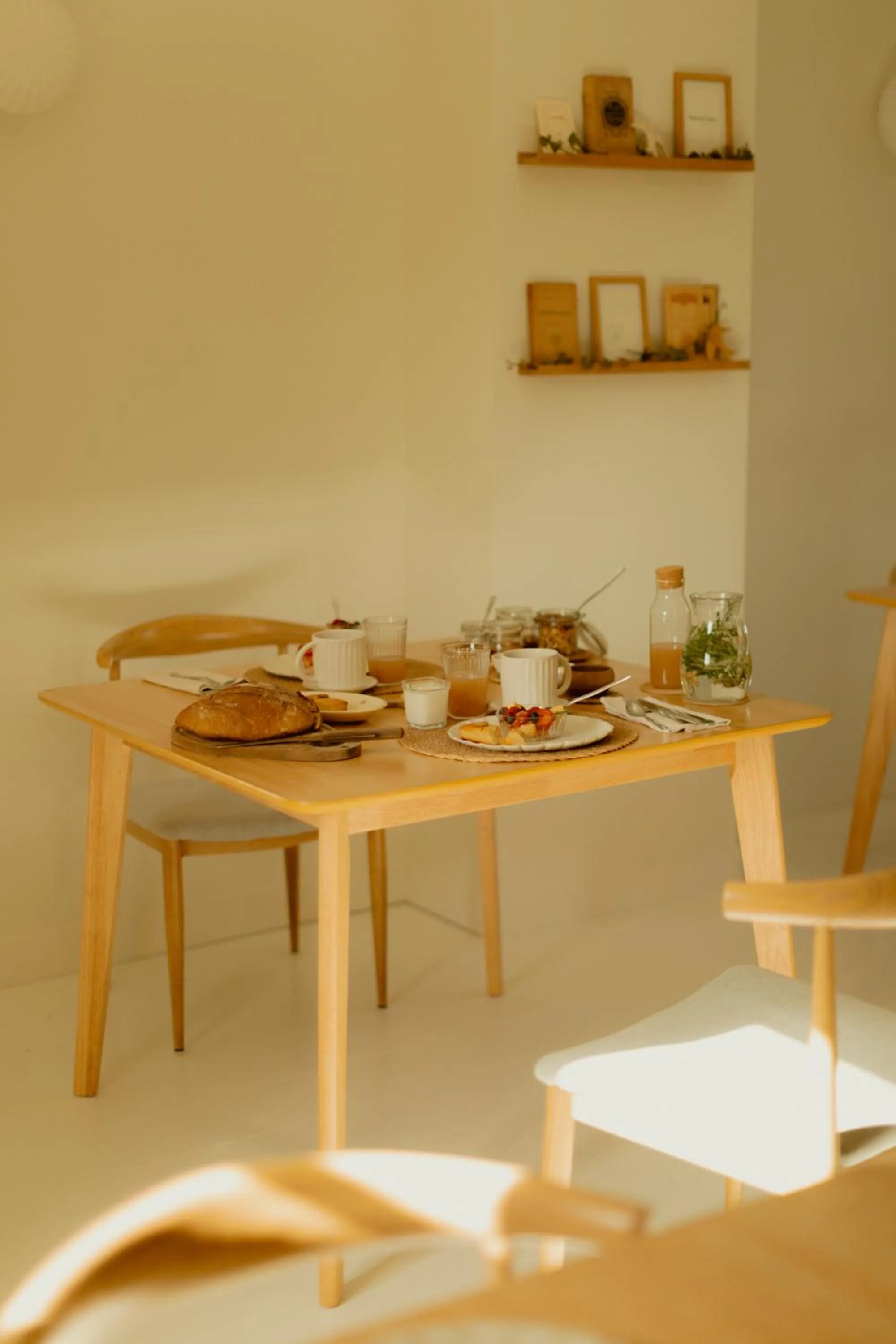 Breakfast in Tomette Singulière