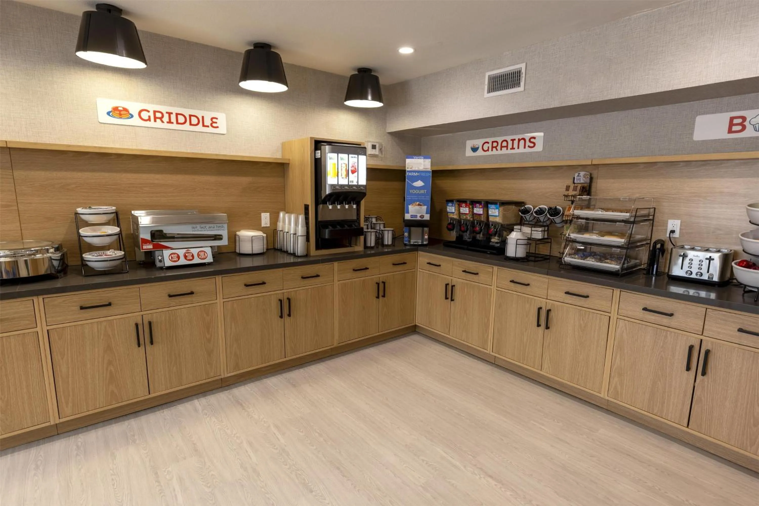 Breakfast in Sonesta ES Suites Lafayette Airport Extended Stay