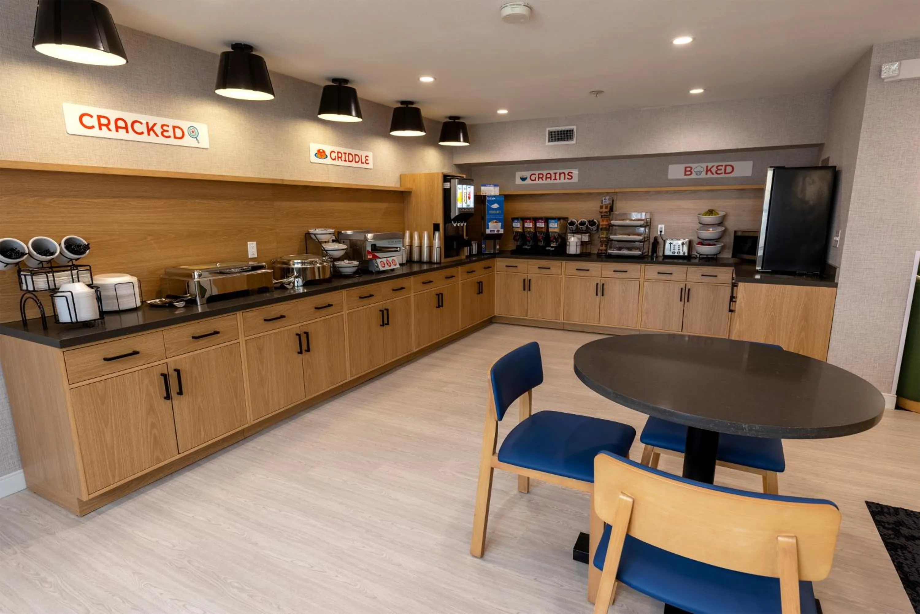 Breakfast in Sonesta ES Suites Lafayette Airport Extended Stay