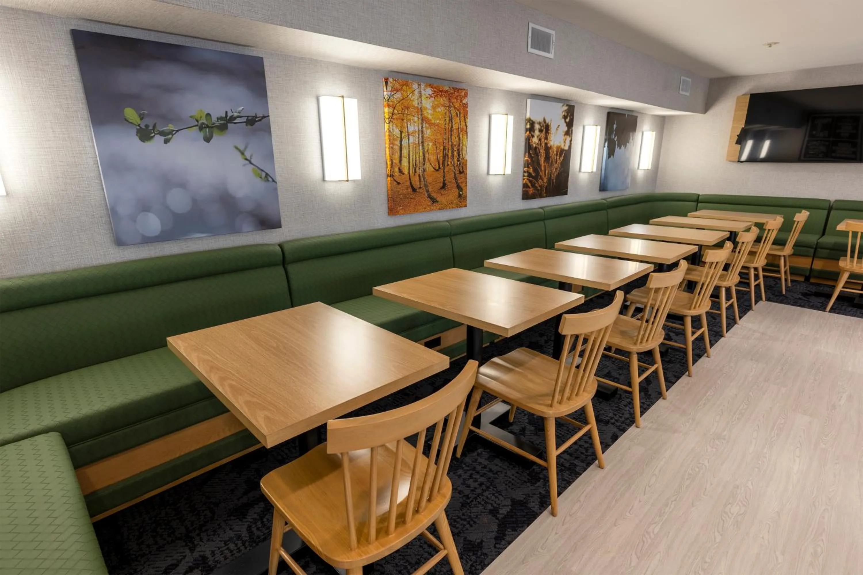 Breakfast in Sonesta ES Suites Lafayette Airport Extended Stay