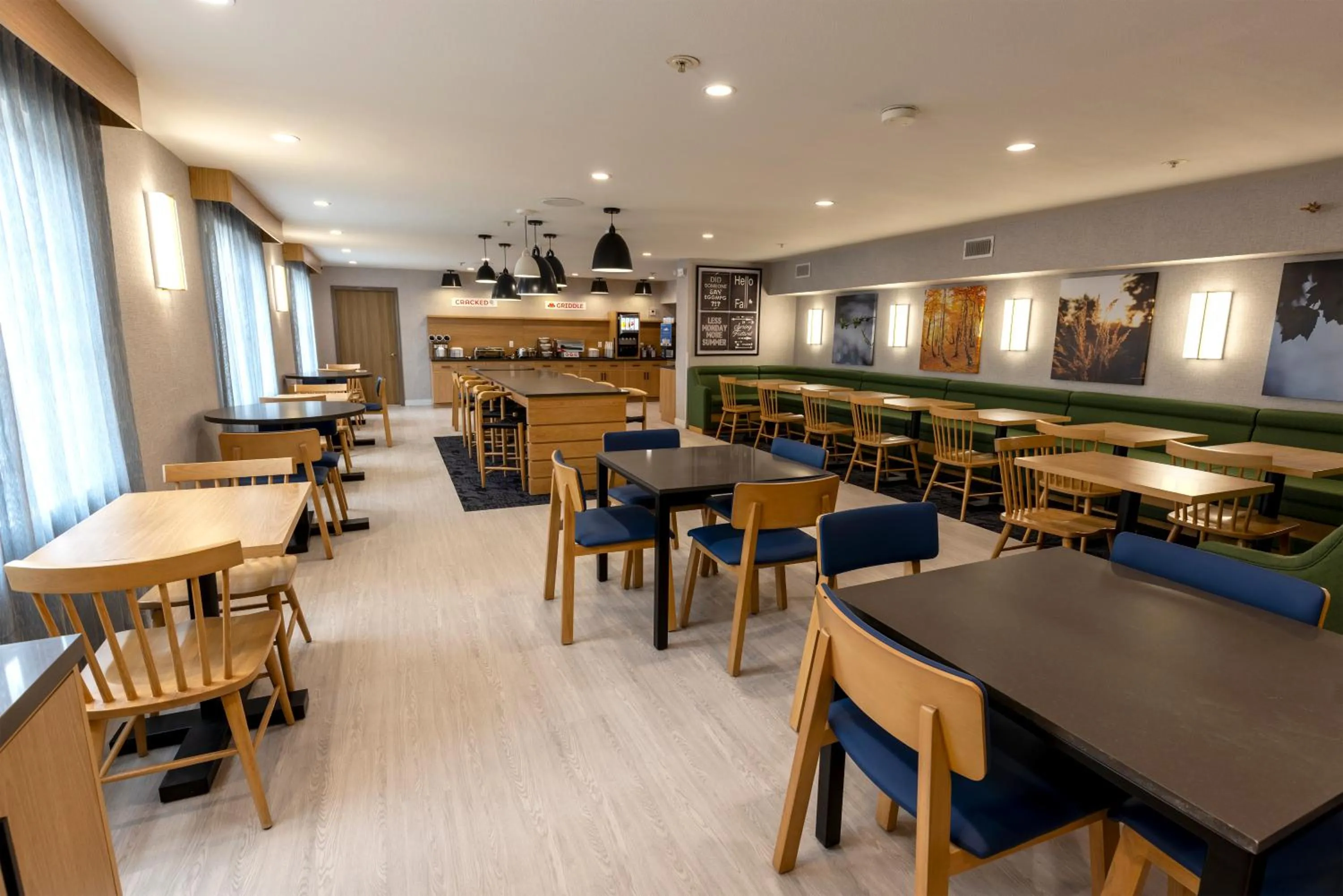 Lobby or reception in Sonesta ES Suites Lafayette Airport Extended Stay