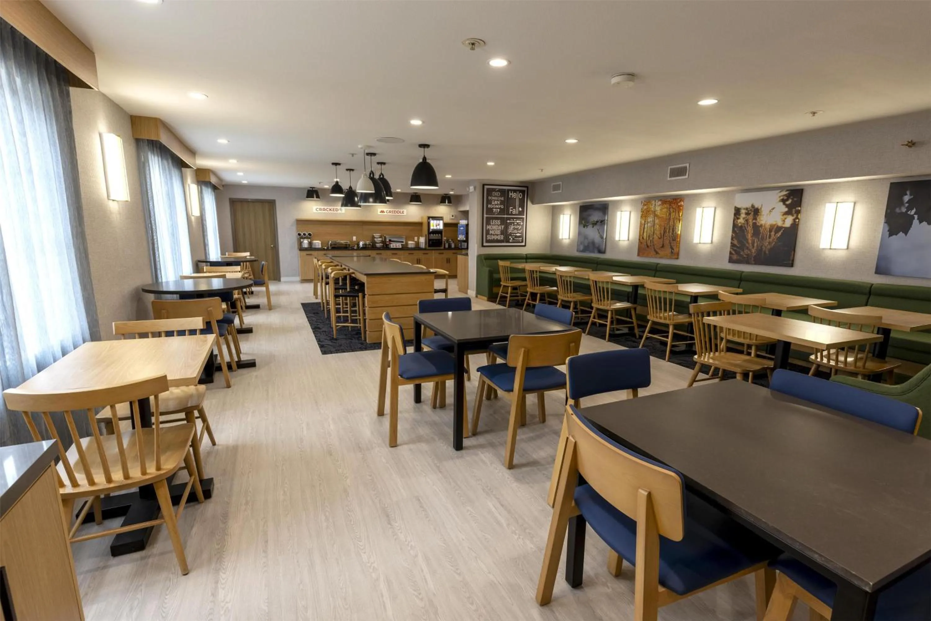 Lobby or reception in Sonesta ES Suites Lafayette Airport Extended Stay