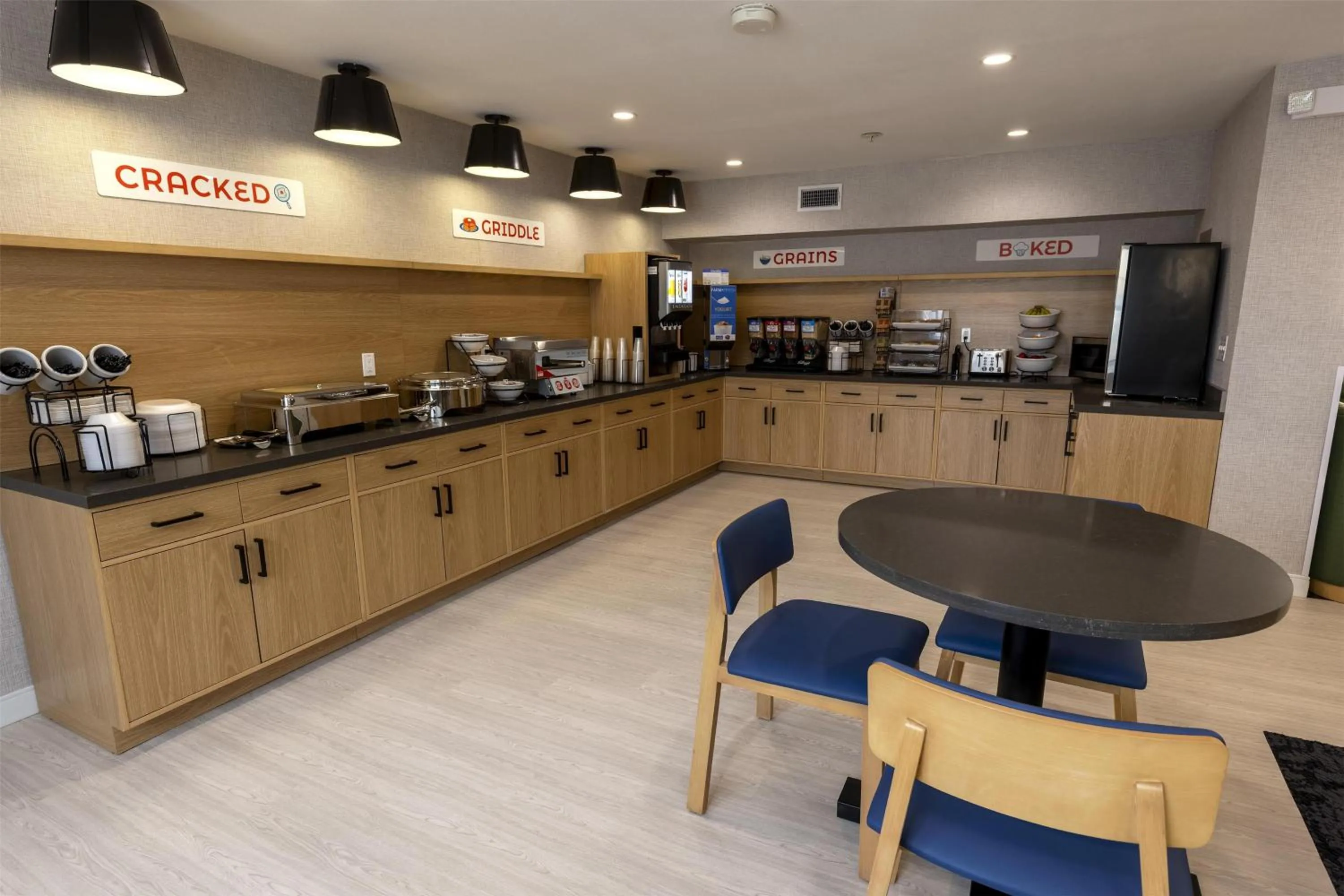 Breakfast in Sonesta ES Suites Lafayette Airport Extended Stay