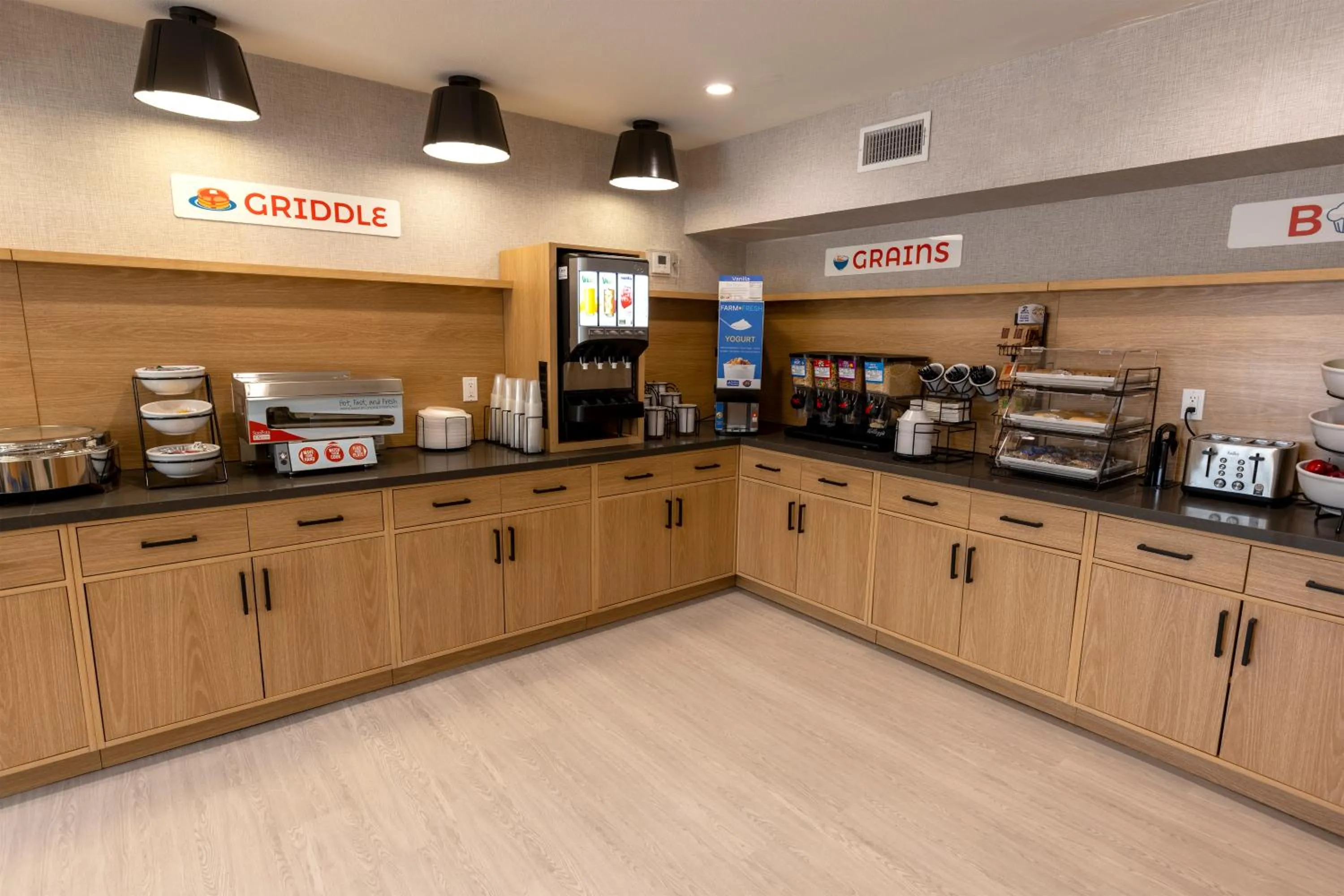 Breakfast in Sonesta ES Suites Lafayette Airport Extended Stay