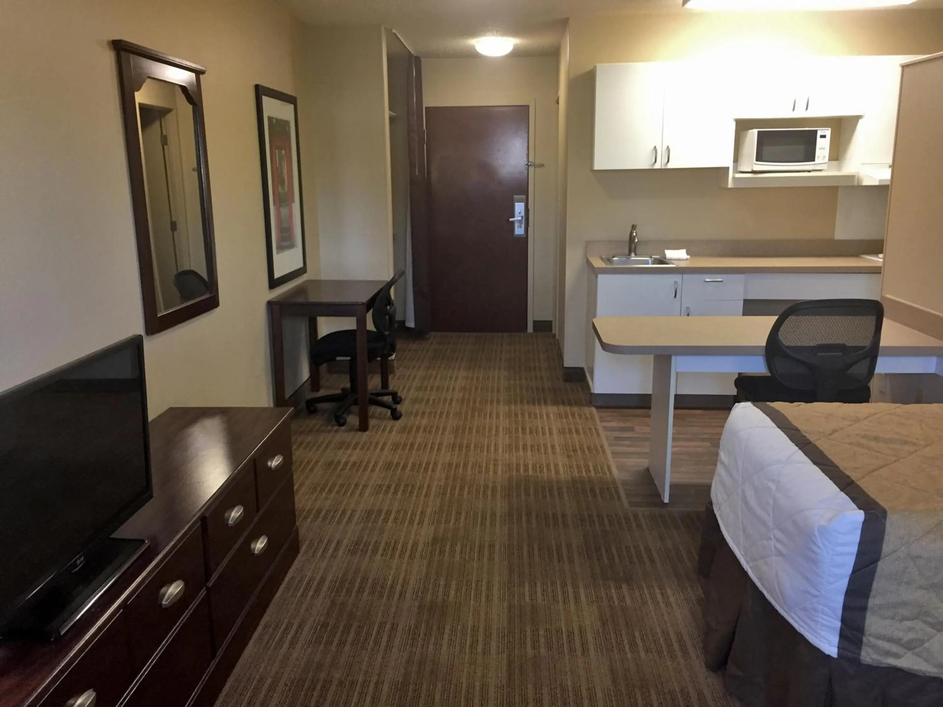 Kitchen or kitchenette in Extended Stay America Suites - Seattle - Everett - North