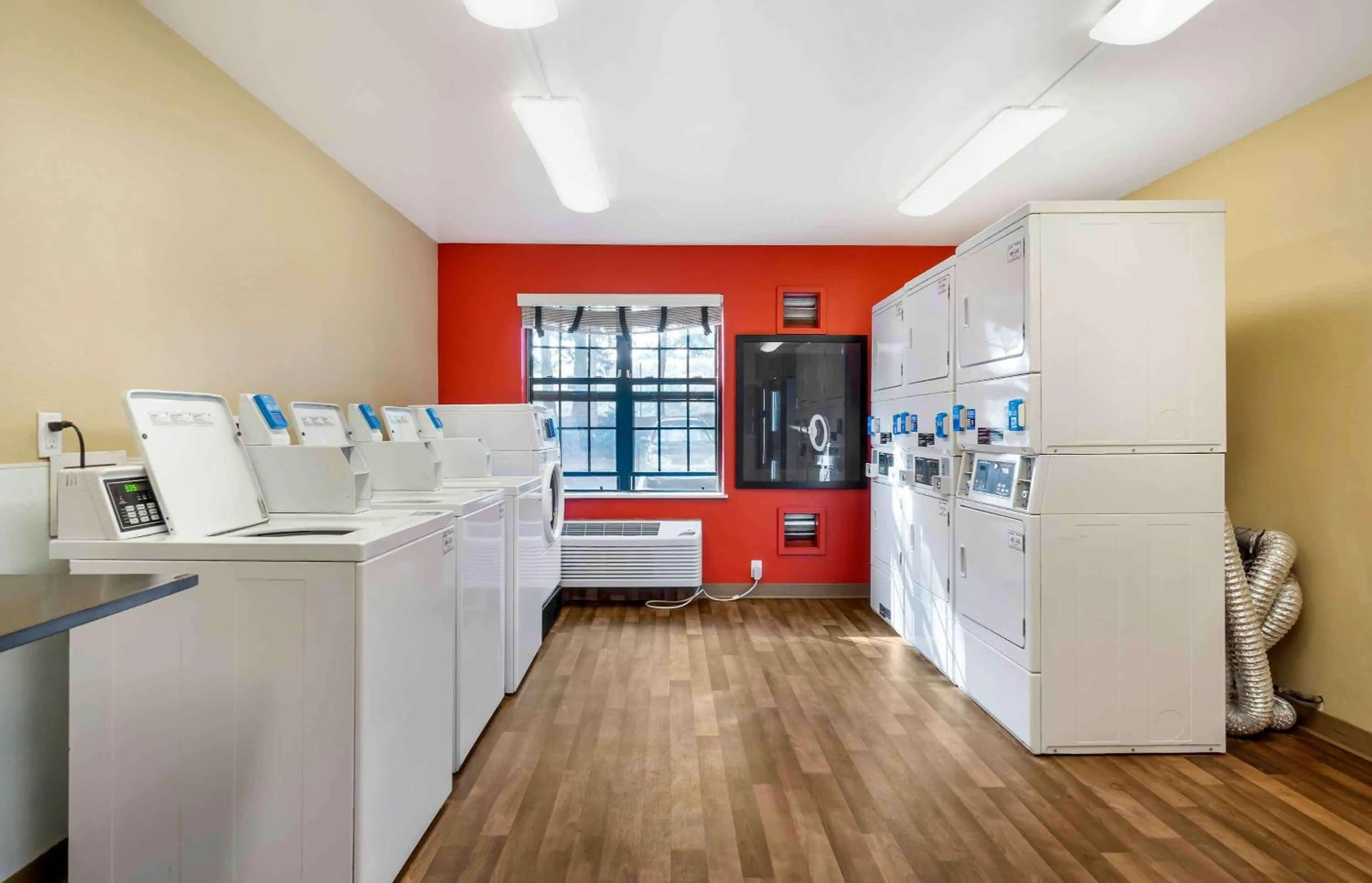 Property building in Extended Stay America Suites - Seattle - Everett - North