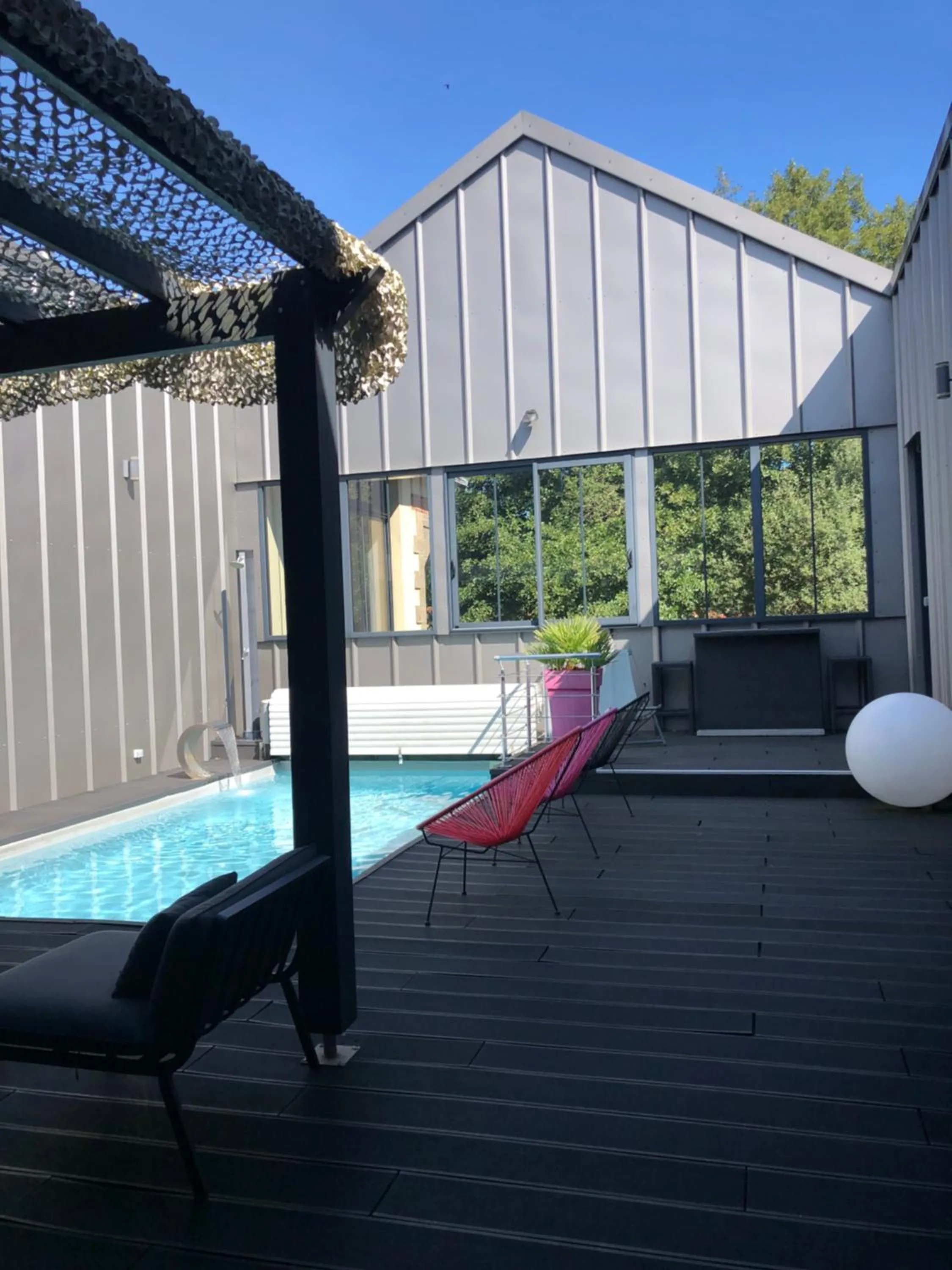 Swimming pool in Le Bord de Sèvre