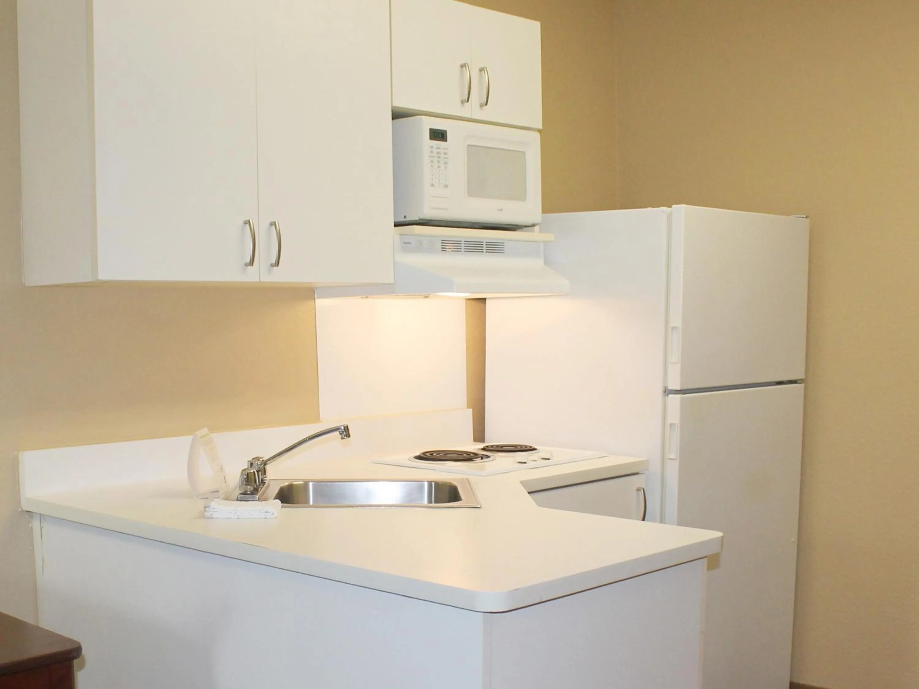 Kitchen or kitchenette in Extended Stay America Suites - Columbia - Columbia Parkway