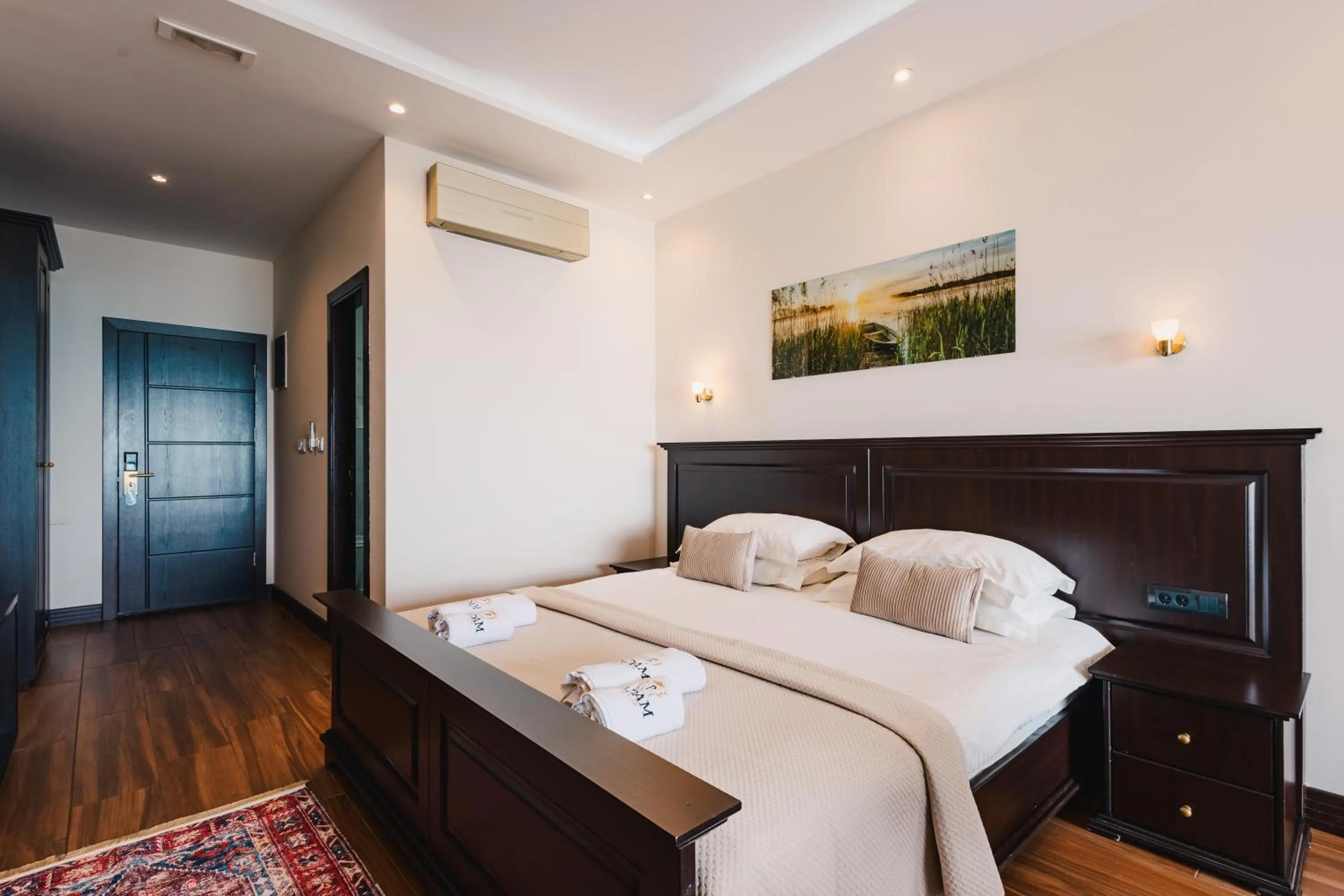 Bed in Padam Hotel & SPA