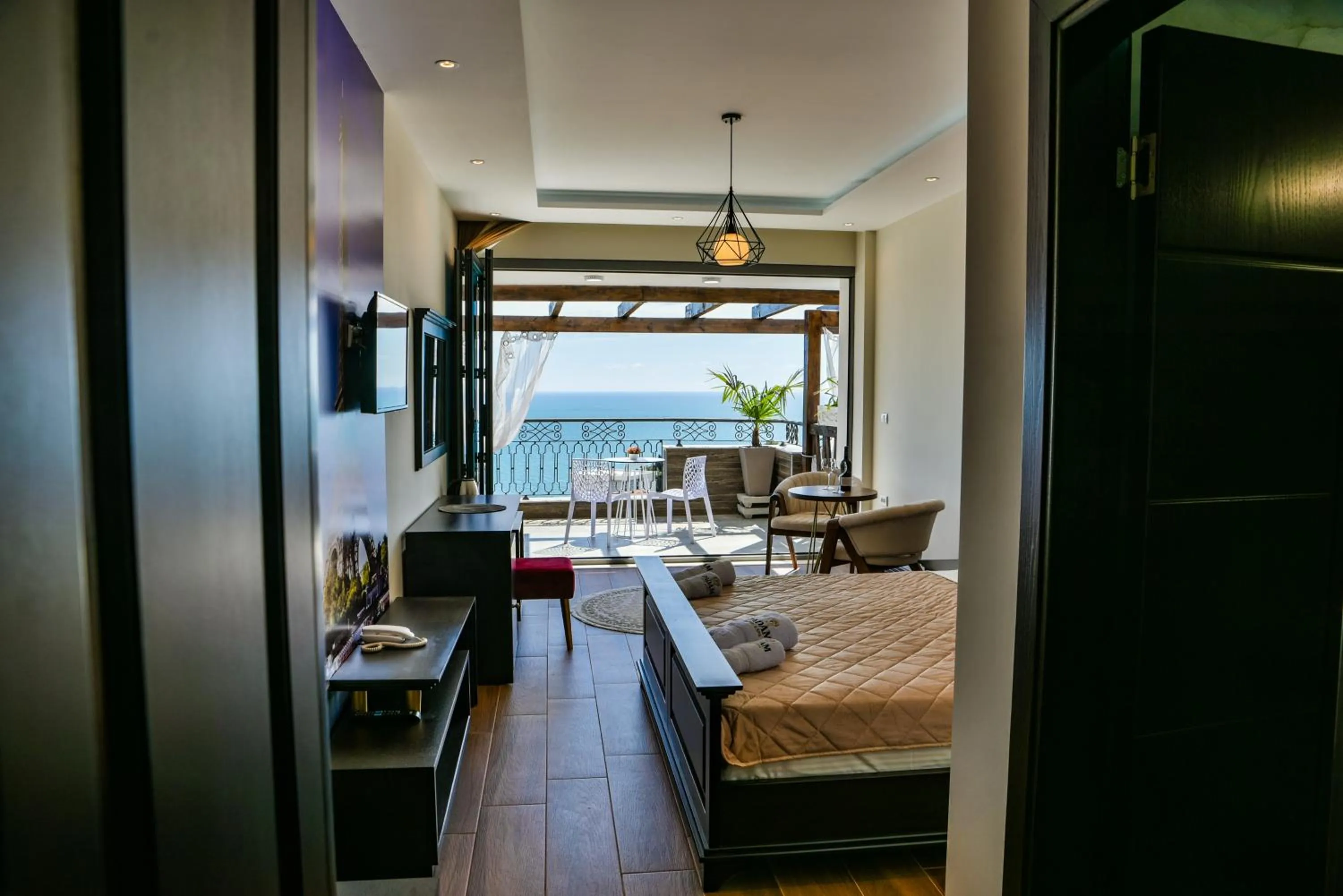 Balcony/Terrace, Bed in Padam Hotel & SPA