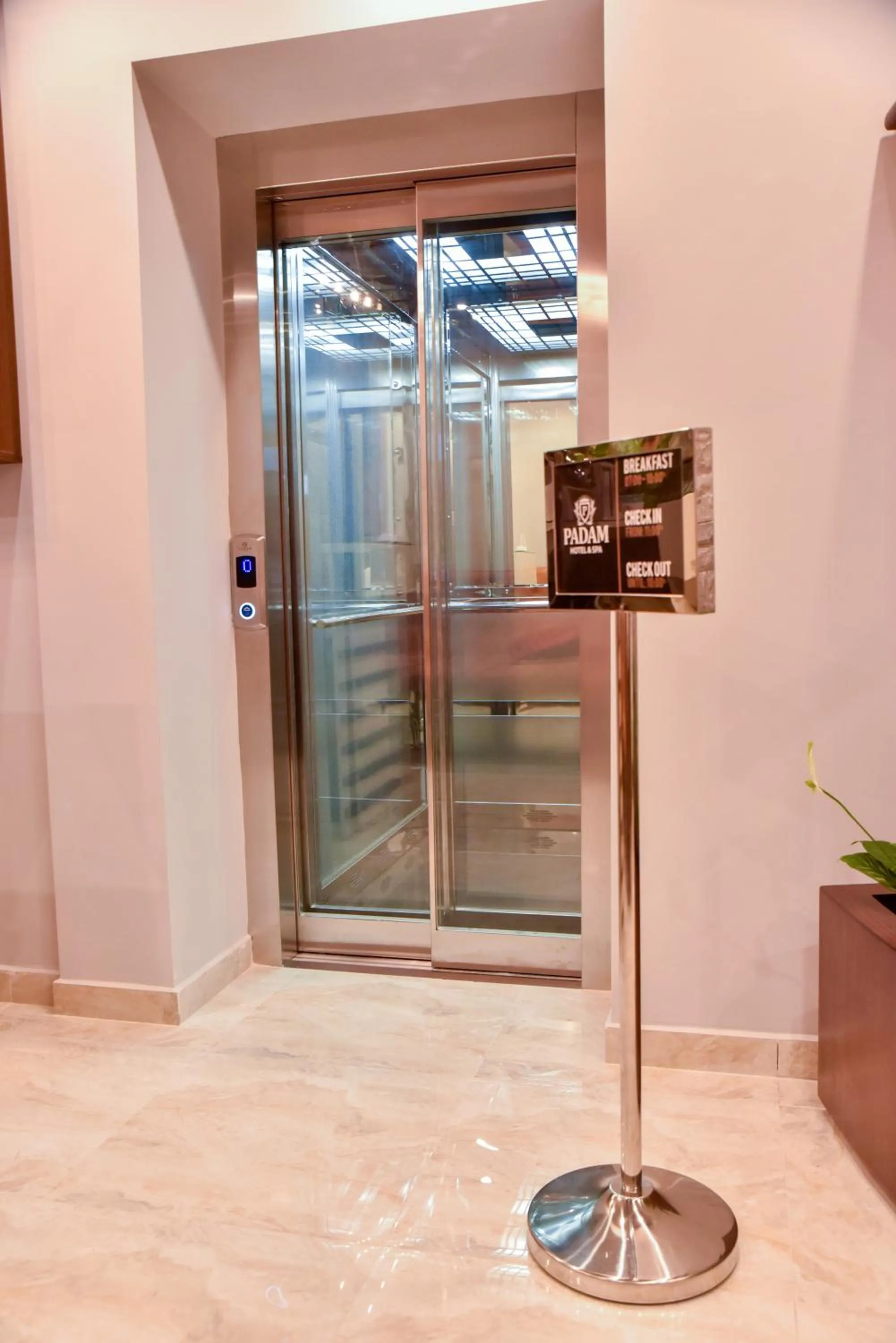 Area and facilities in Padam Hotel & SPA