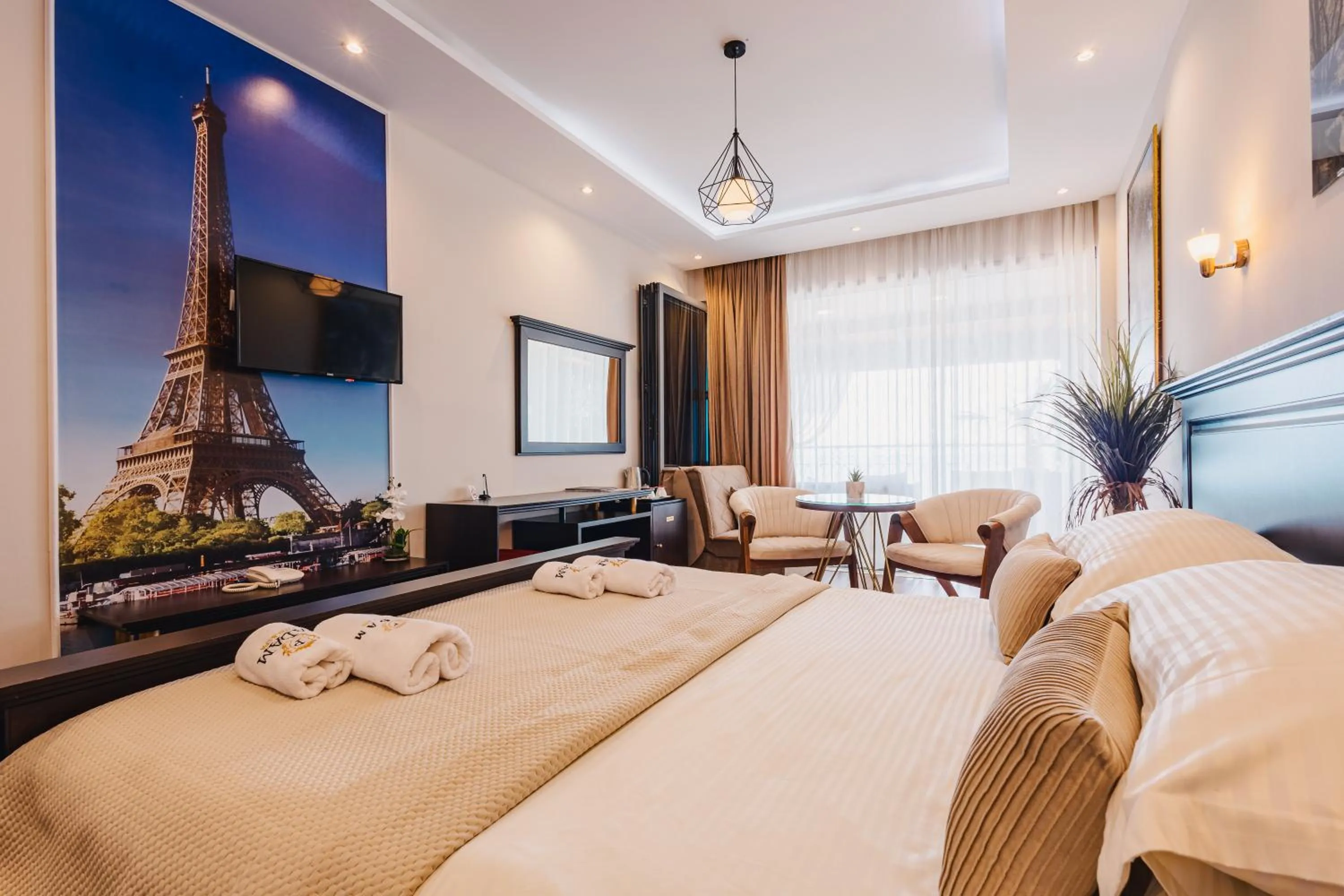 Bed in Padam Hotel & SPA