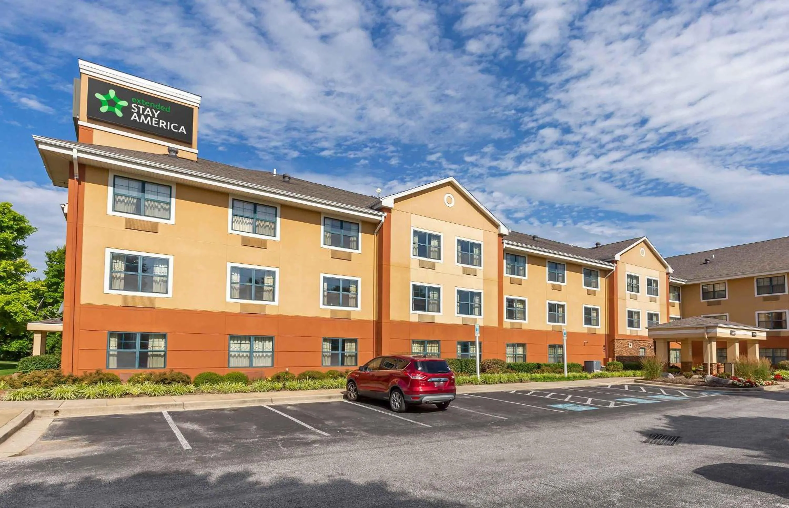 Property building in Extended Stay America Suites - Baltimore - Timonium