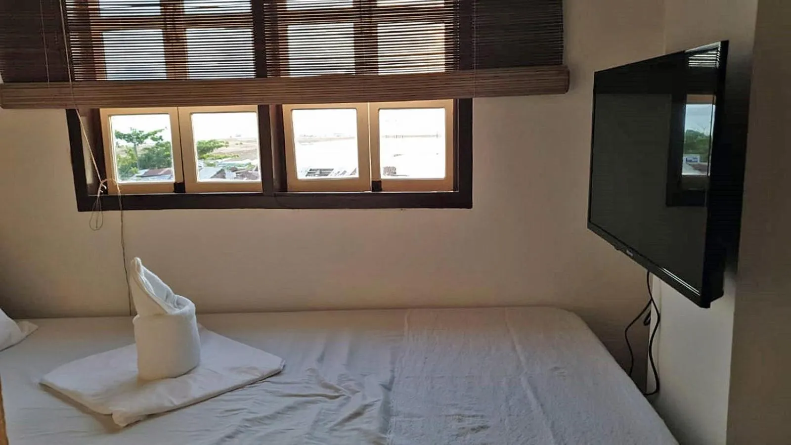 Bed in Marina 4Rooms