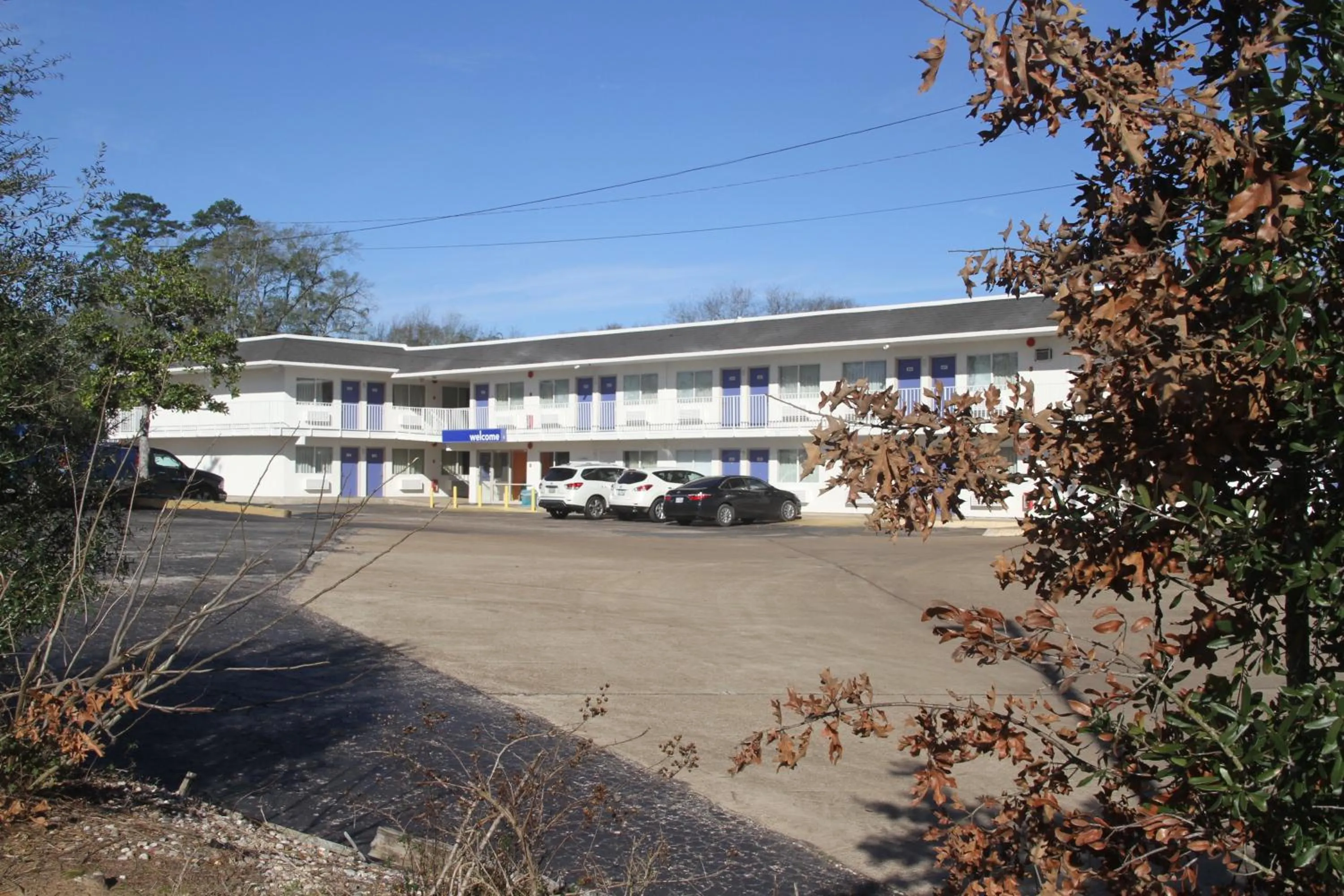 Facade/entrance in Motel 6-Lufkin, TX