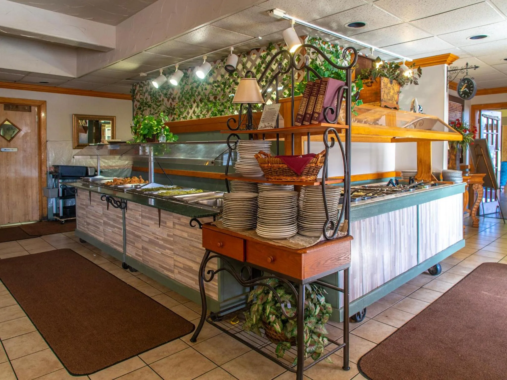 Restaurant/places to eat in Days Inn by Wyndham Clinton