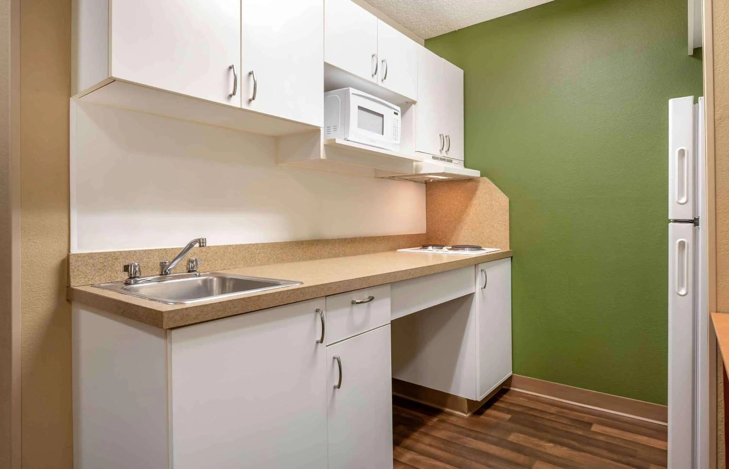 Bedroom in Extended Stay America Suites - Merrillville - US Rte 30