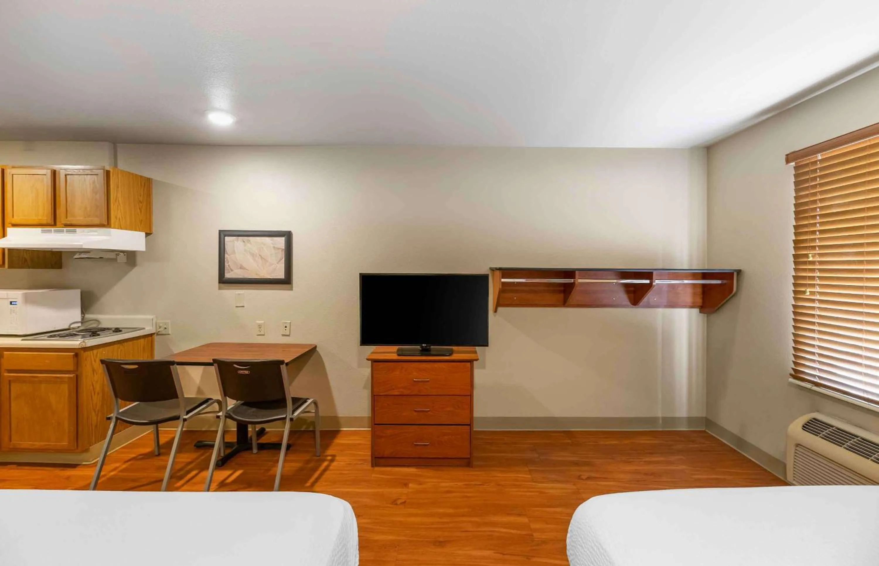 Bedroom in Extended Stay America Select Suites - Lubbock - South