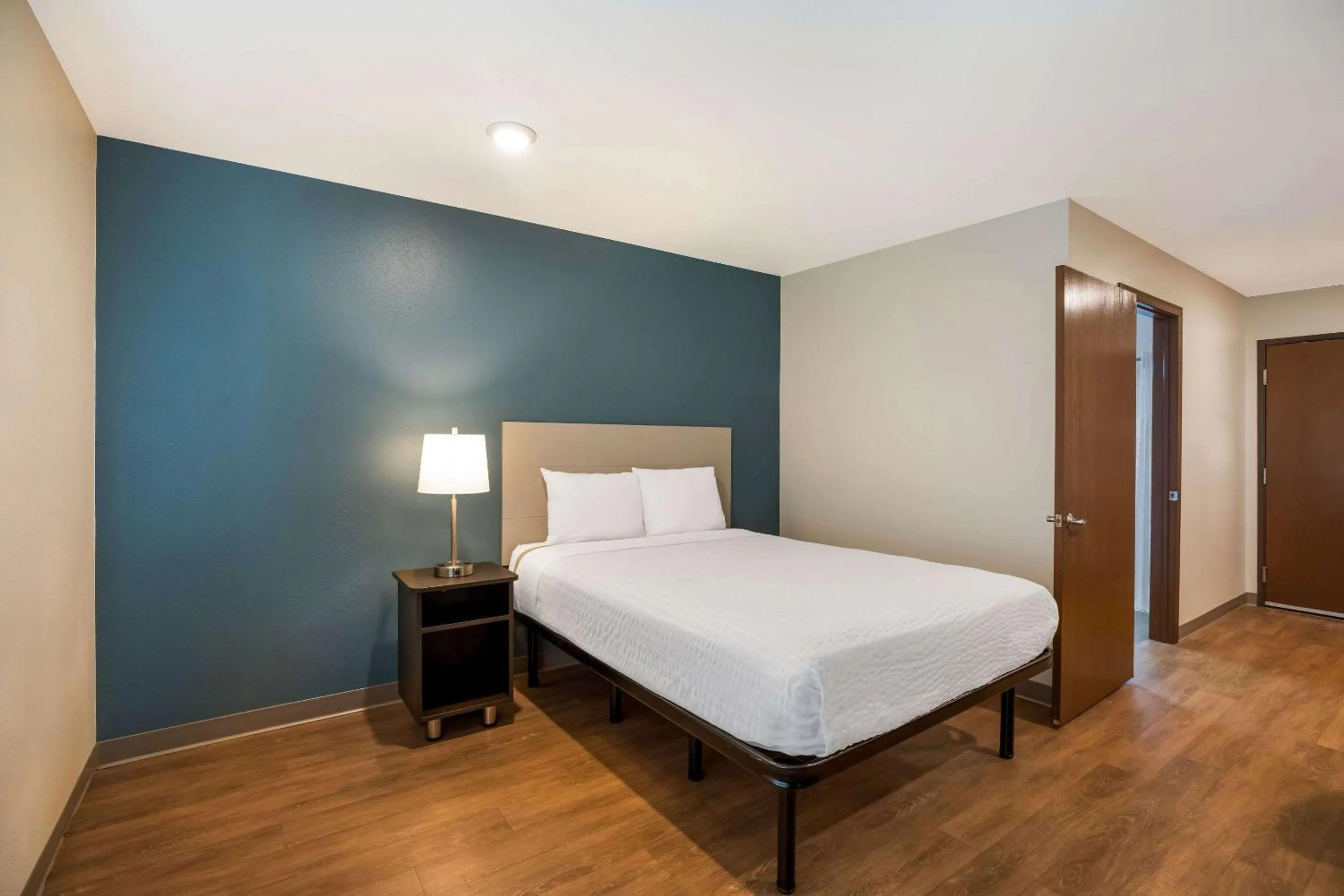 Bedroom, Bed in WoodSpring Suites Orlando North - Maitland