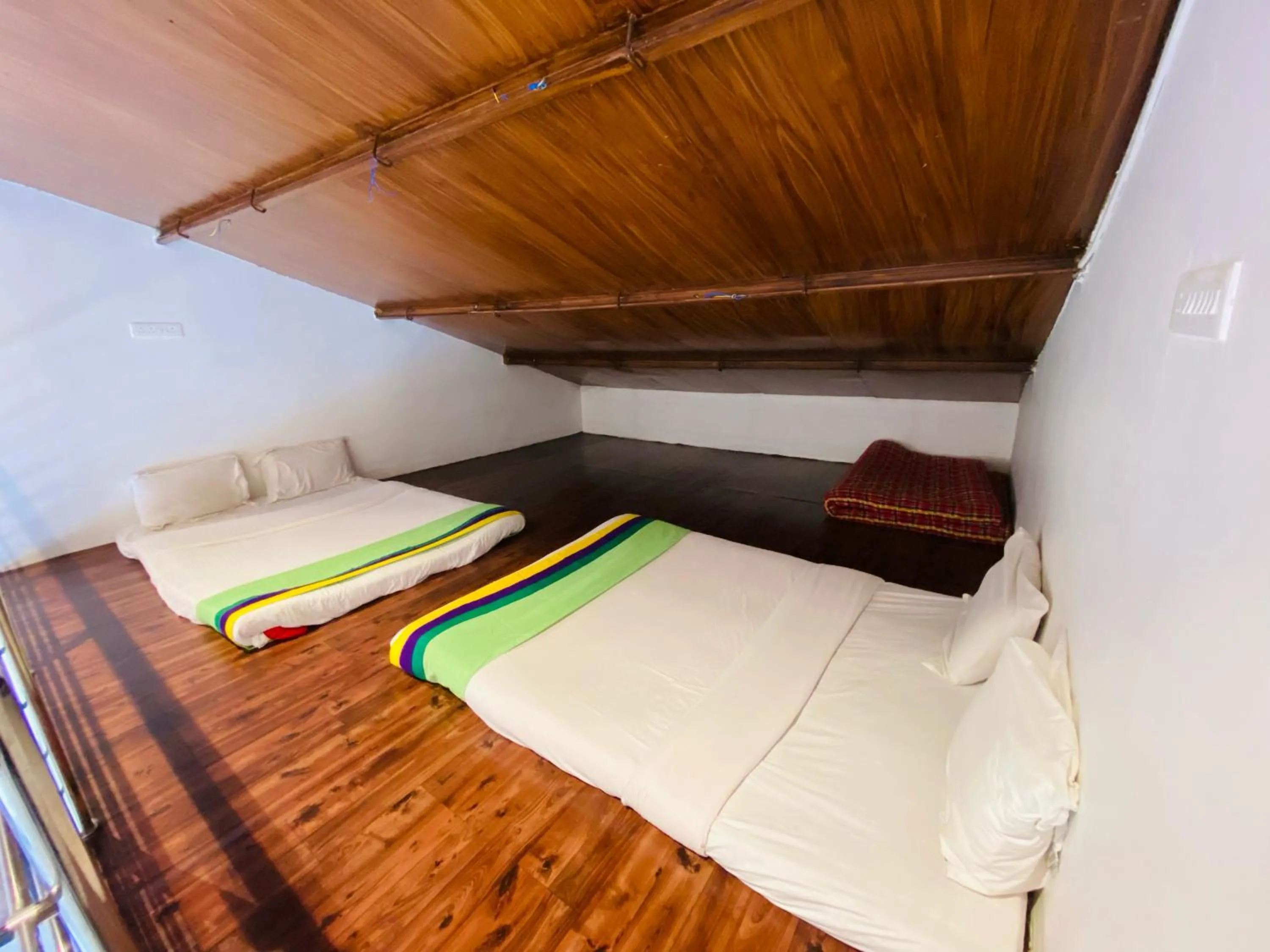 Bedroom, Bed in Hotel Lake Paradise Mahabaleshwar