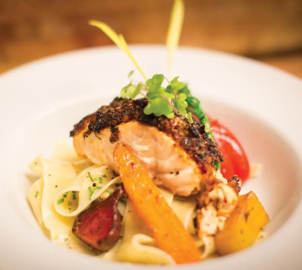 Restaurant/places to eat in Storm Mountain Lodge & Cabins