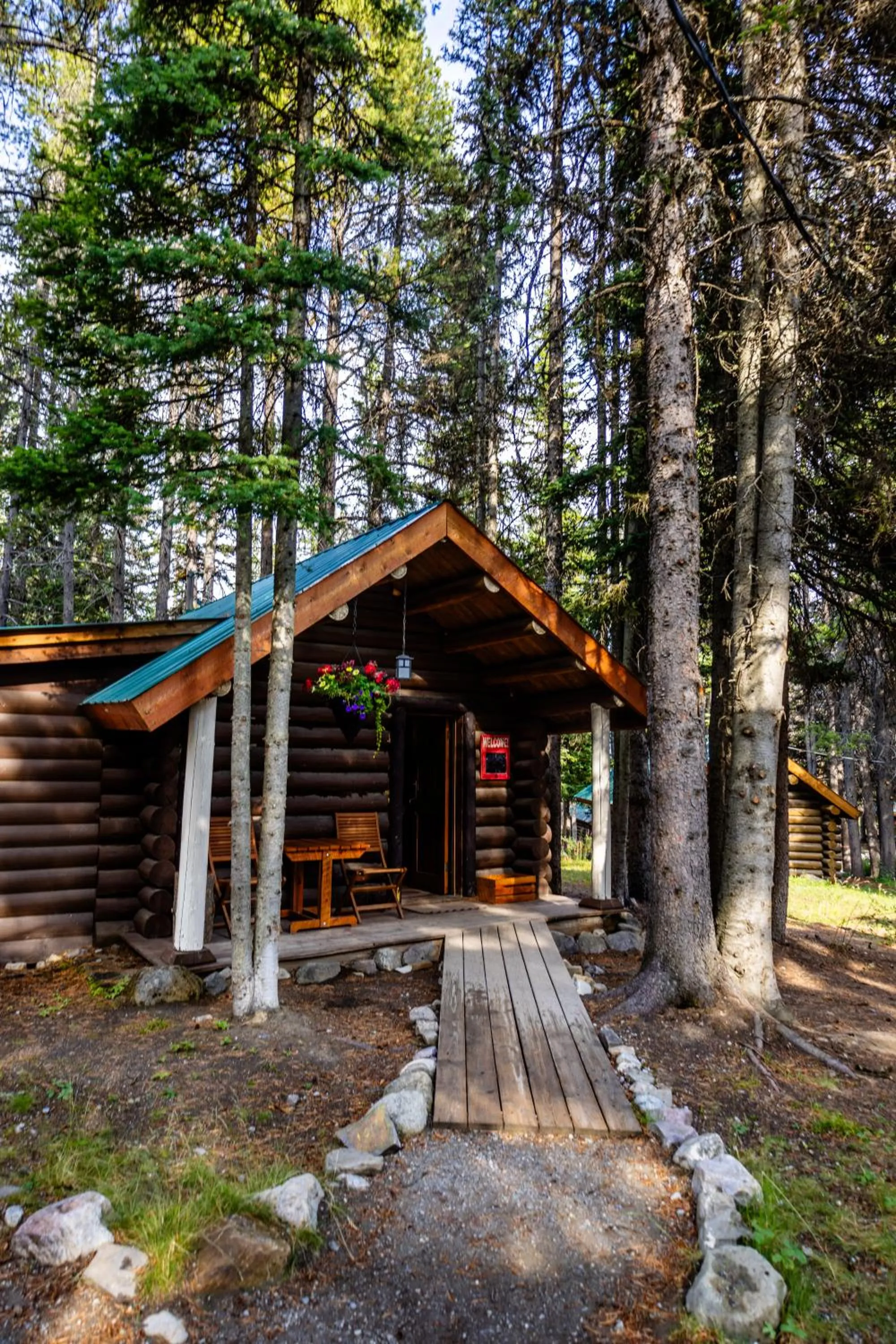 Facade/entrance in Storm Mountain Lodge & Cabins