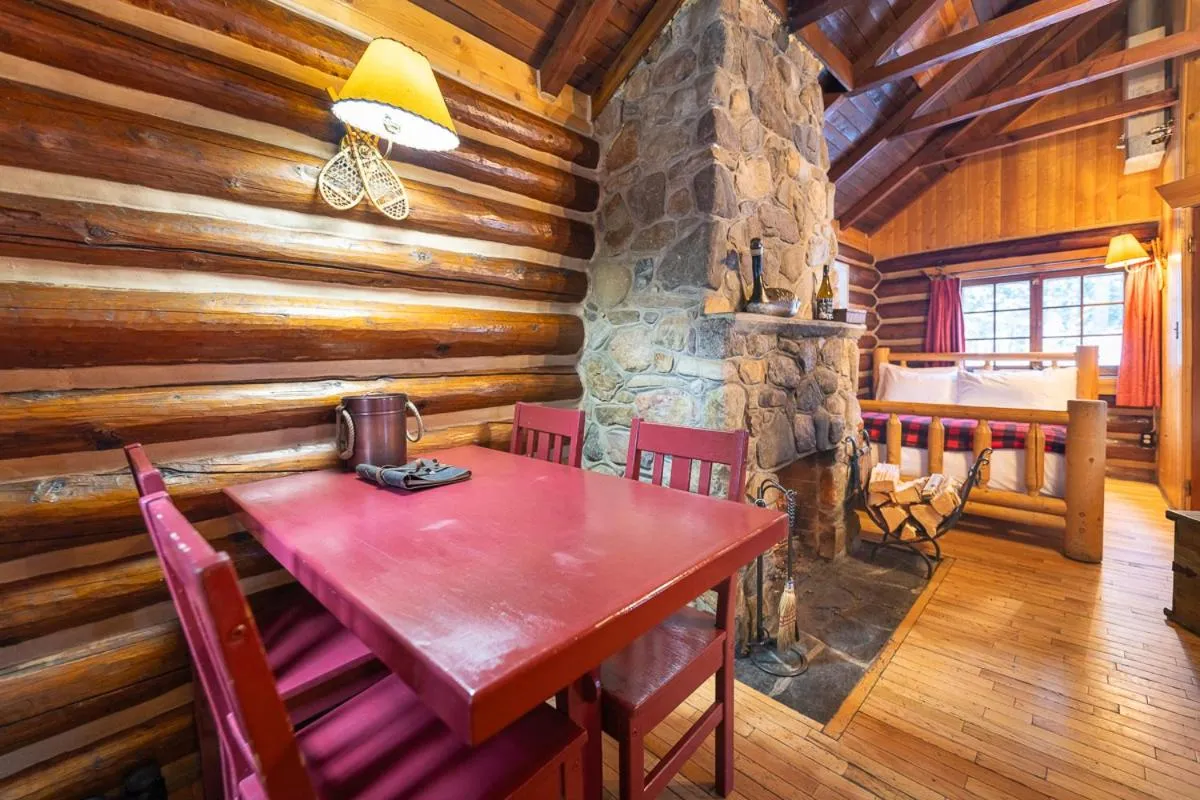 Seating area in Storm Mountain Lodge & Cabins