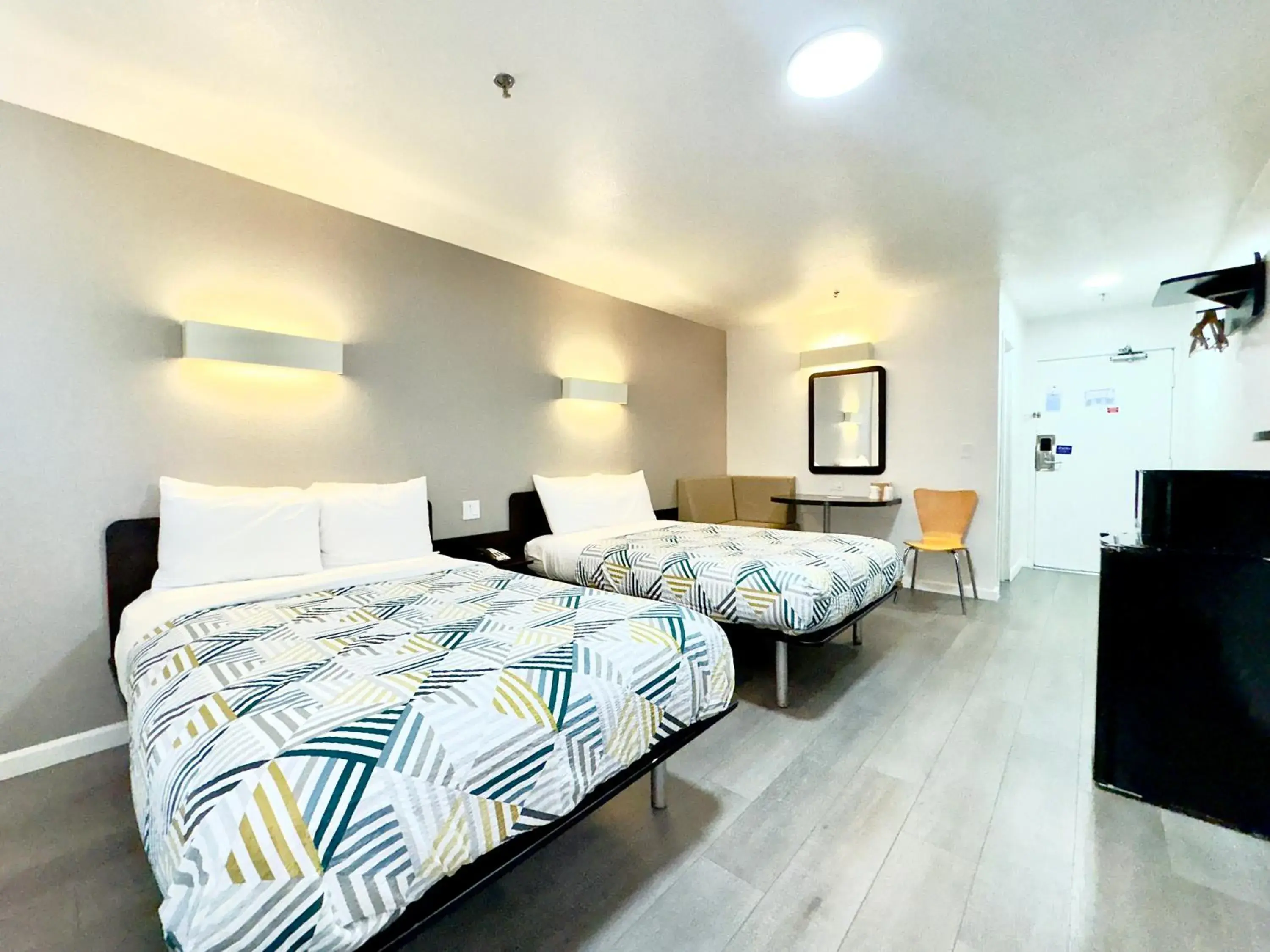 Quadruple Room - Disability Access - Non-Smoking in Motel 6 Dallas - Fair Park Quadruple Room - Disability Access - Non-Smoking in Motel 6 Dallas - Fair Park