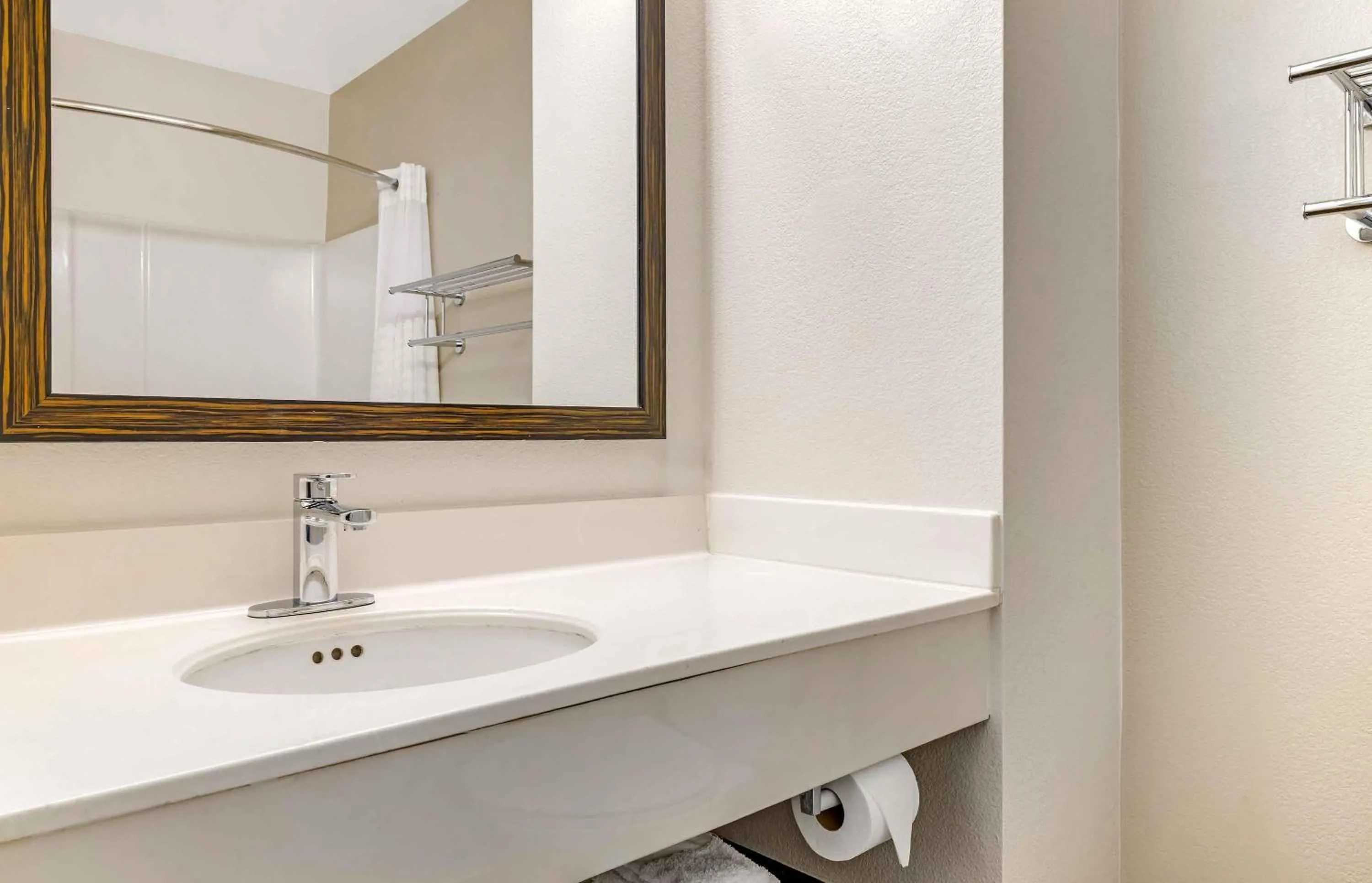 Bathroom in Extended Stay America Suites - San Diego - Carlsbad Village by the Sea