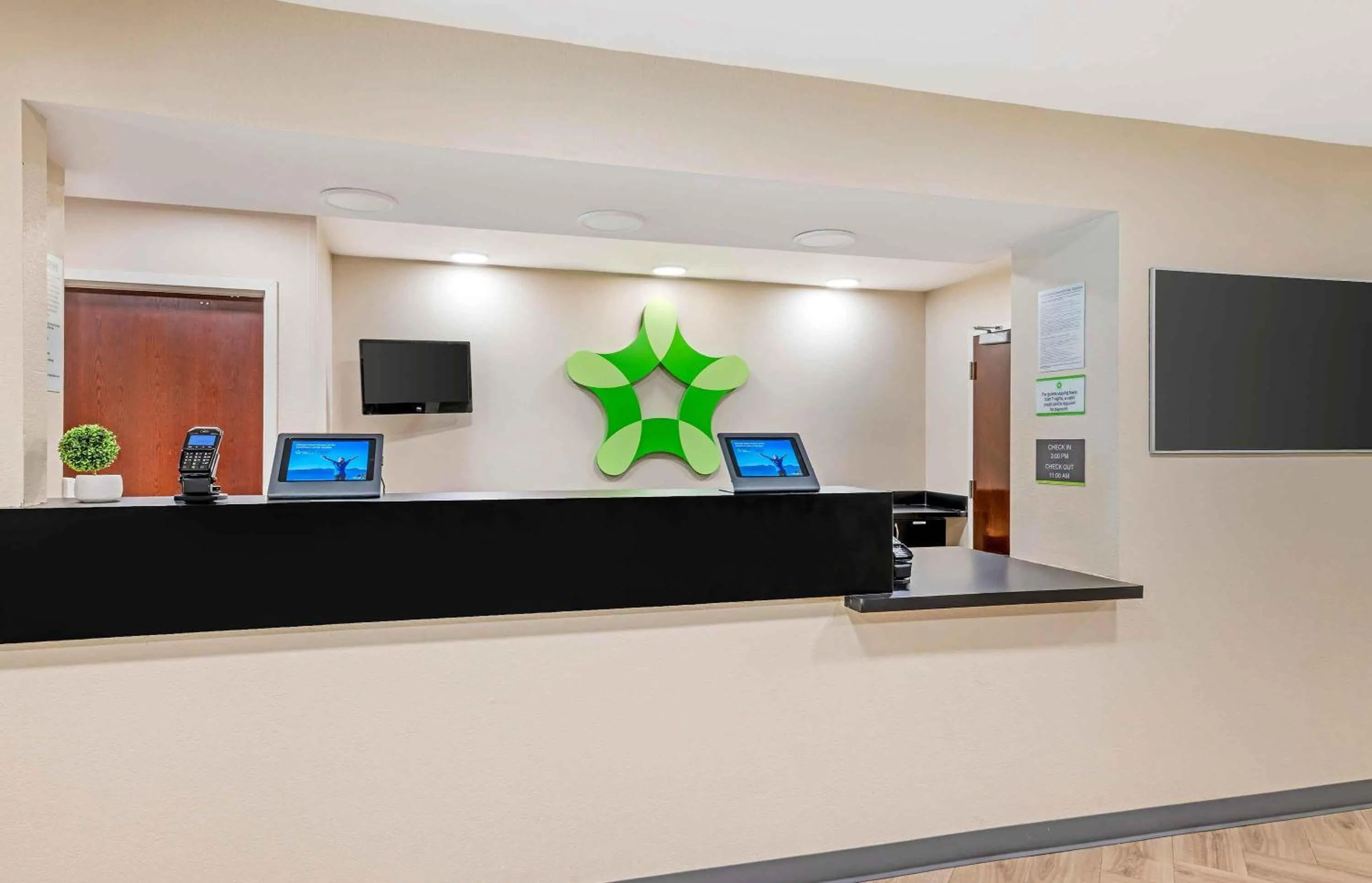 Lobby or reception in Extended Stay America Suites - San Diego - Carlsbad Village by the Sea