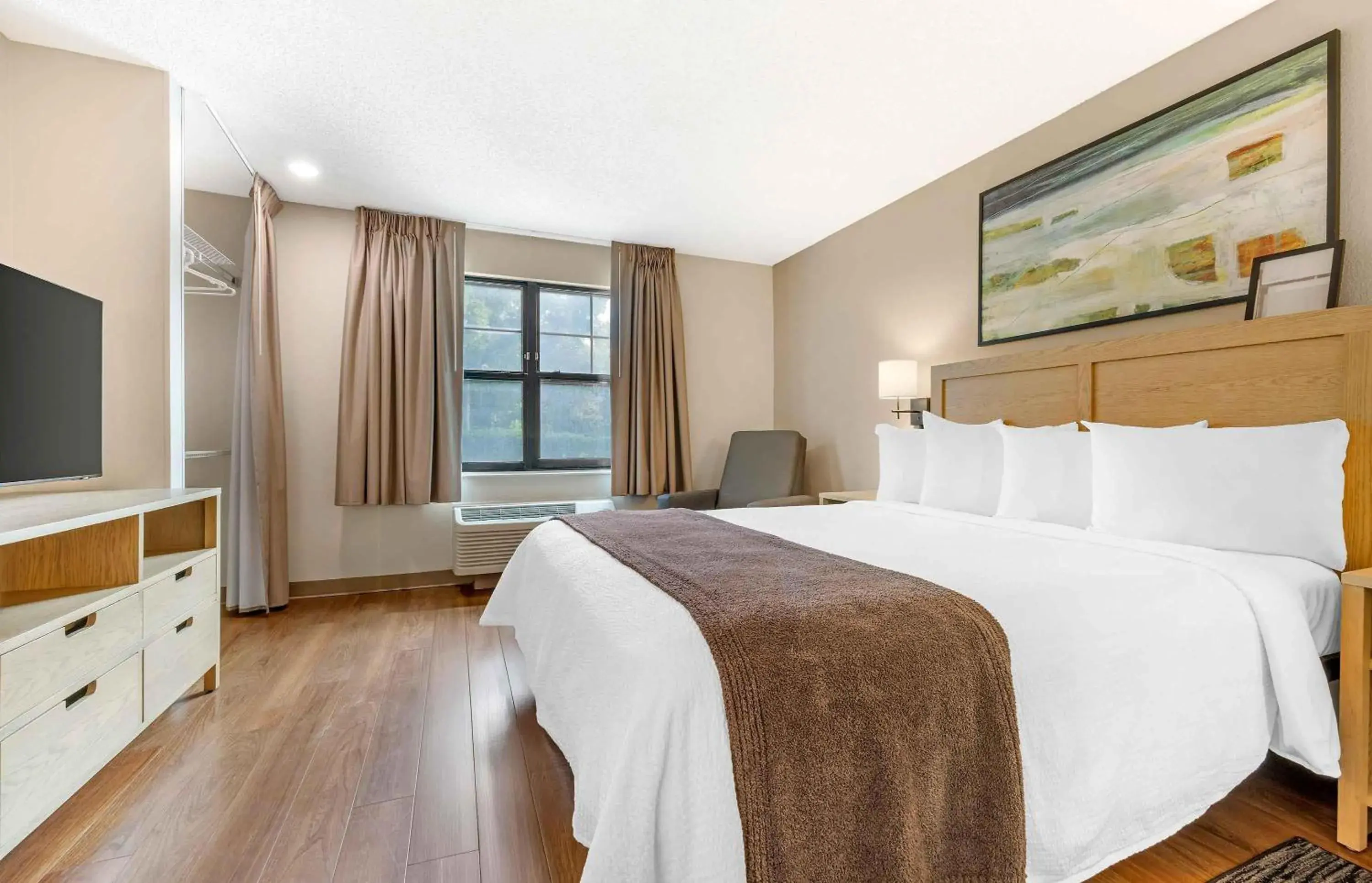 Queen Studio - Non-Smoking in Extended Stay America Suites - San Diego - Carlsbad Village by the Sea Queen Studio - Non-Smoking in Extended Stay America Suites - San Diego - Carlsbad Village by the Sea