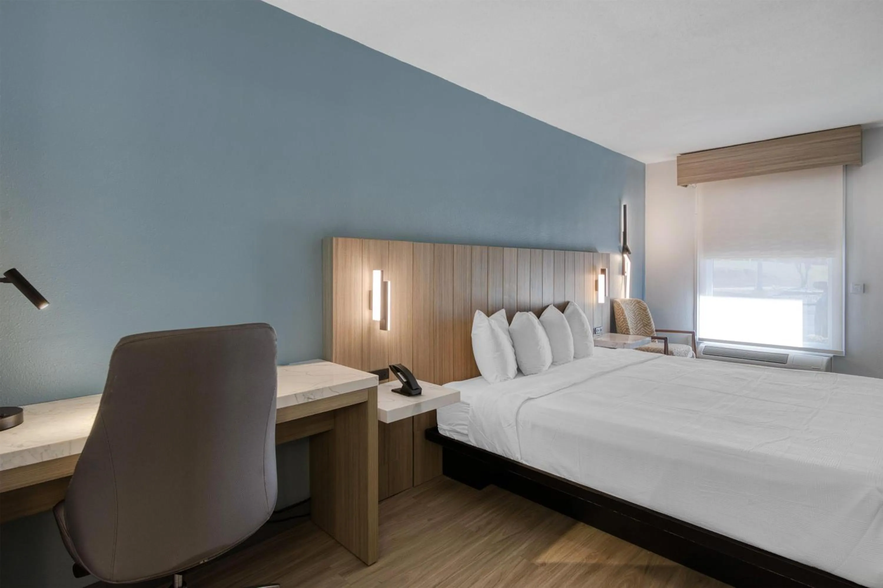 Bedroom, Bed in Best Western Of Walterboro