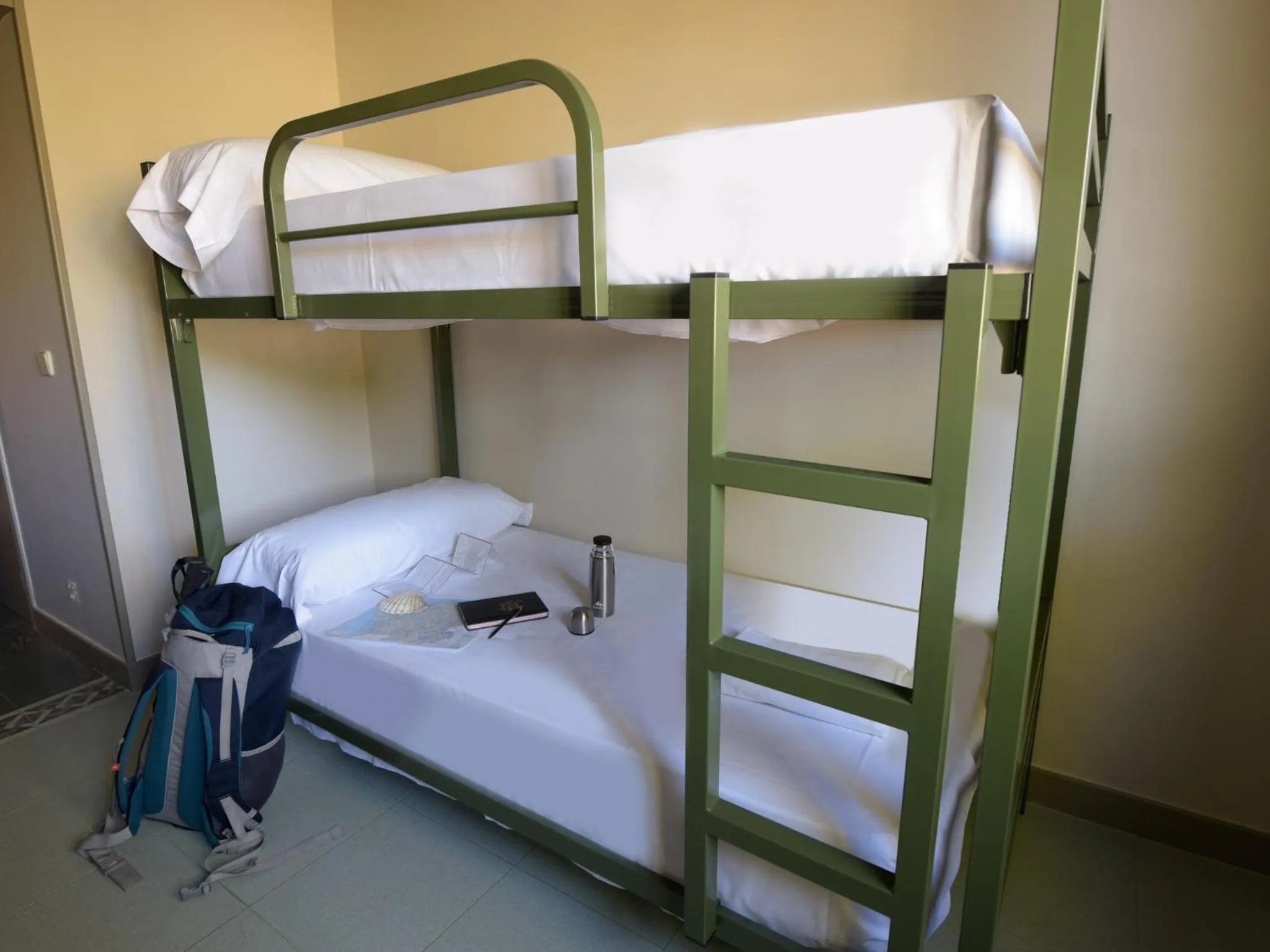 bunk bed, Bed in Albergue Monte Do Gozo