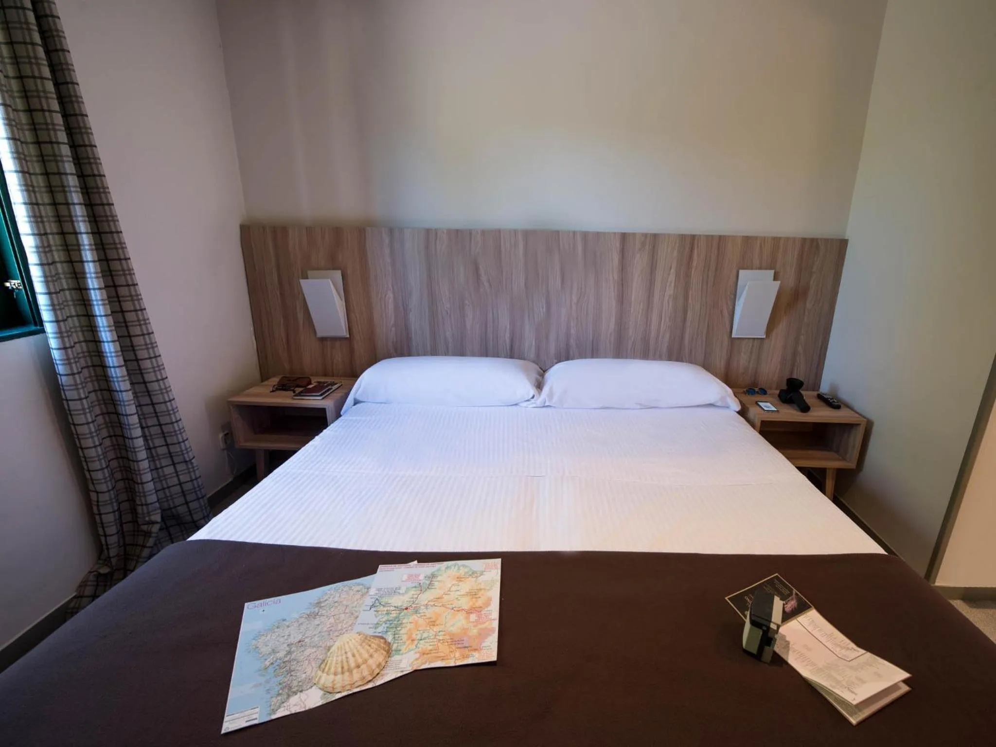 Bedroom, Bed in Albergue Monte Do Gozo