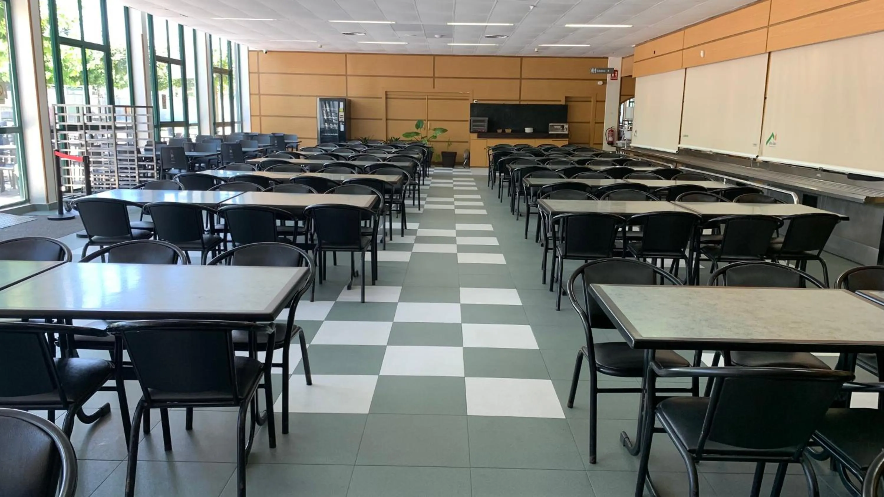 Restaurant/places to eat in Albergue Monte Do Gozo