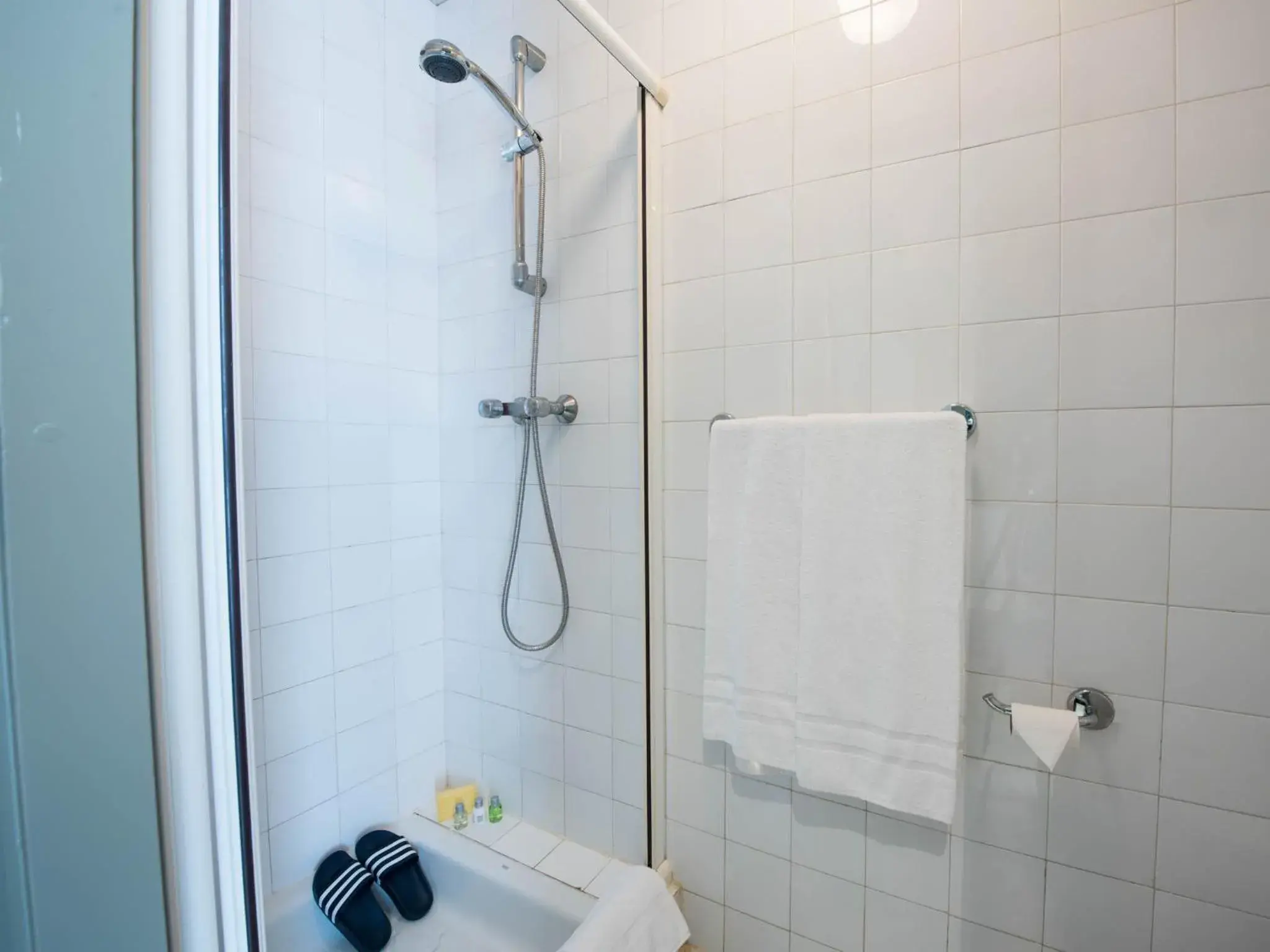 Double Room in Albergue Monte Do Gozo Double Room in Albergue Monte Do Gozo