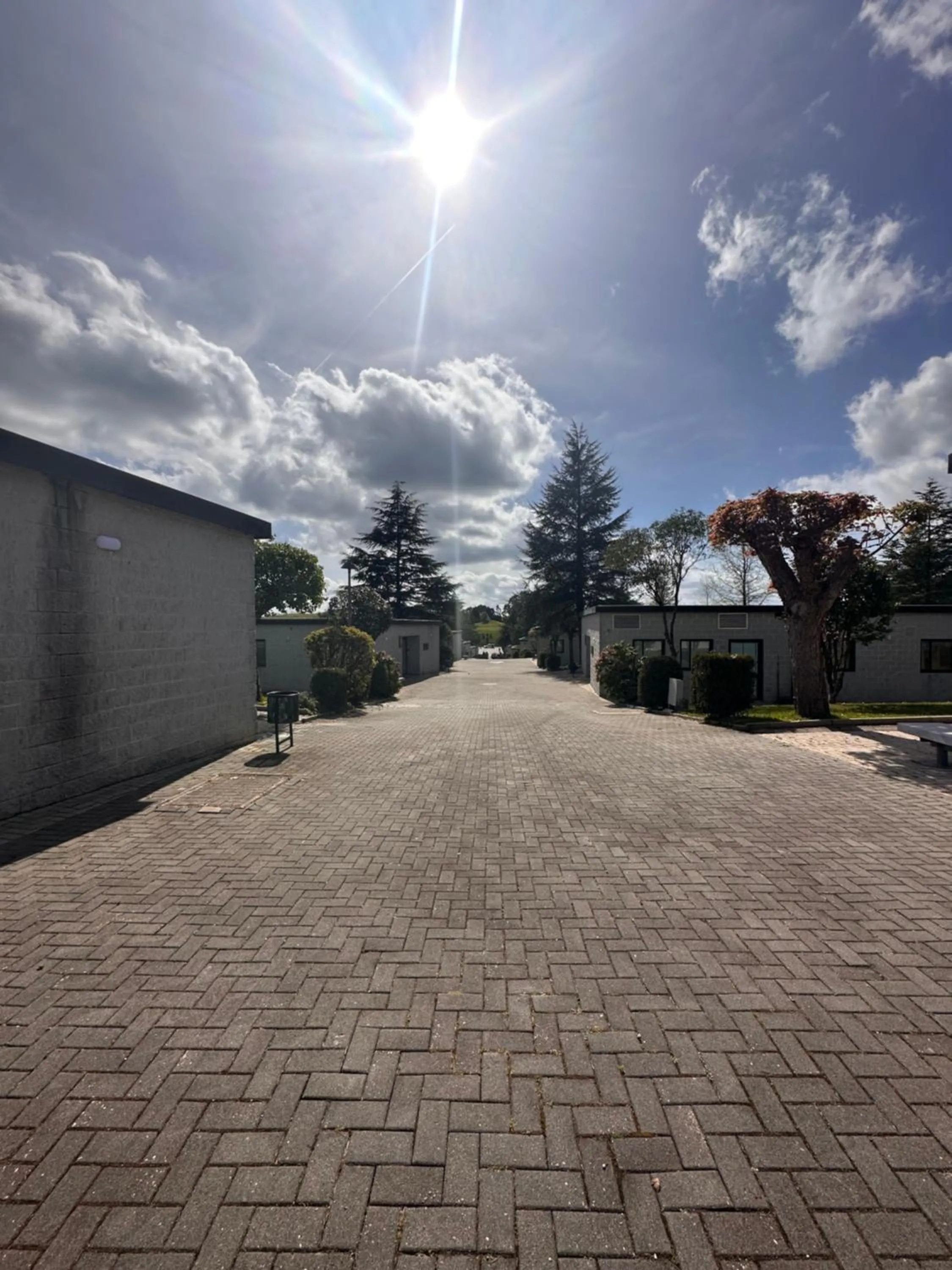 Day in Albergue Monte Do Gozo