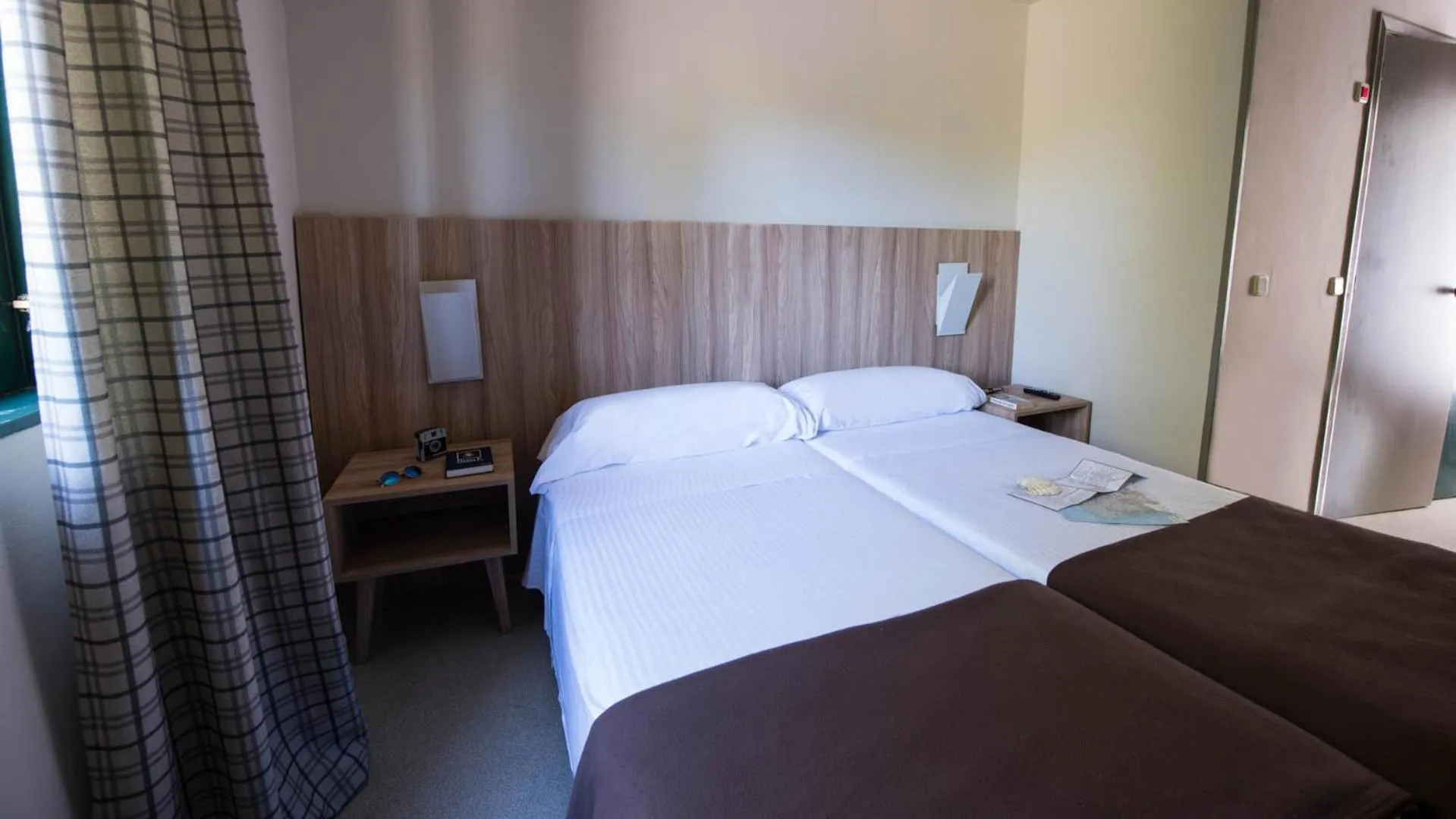 Bed in Albergue Monte Do Gozo