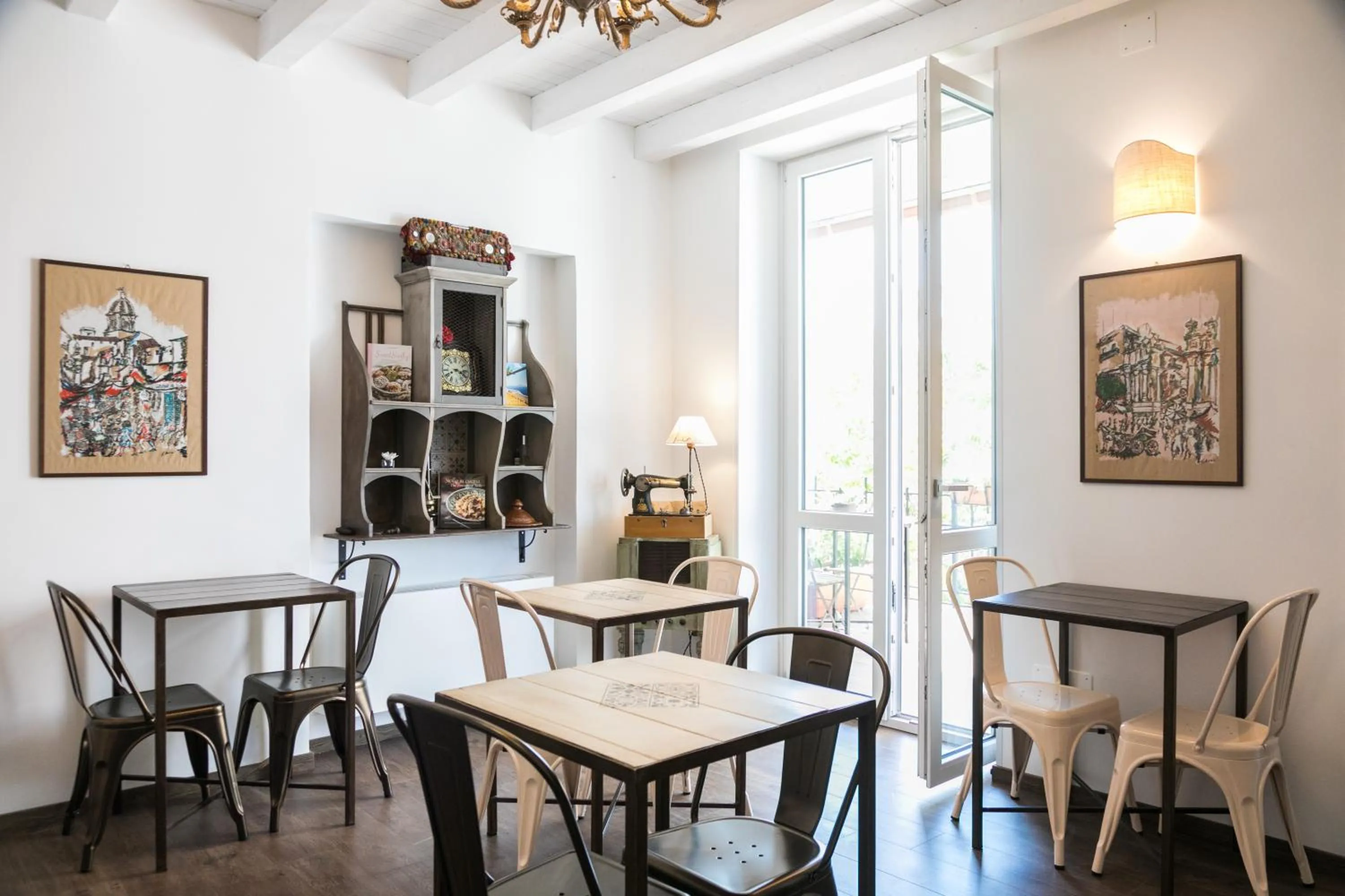 Communal lounge/ TV room in Addimora Boutique Suites