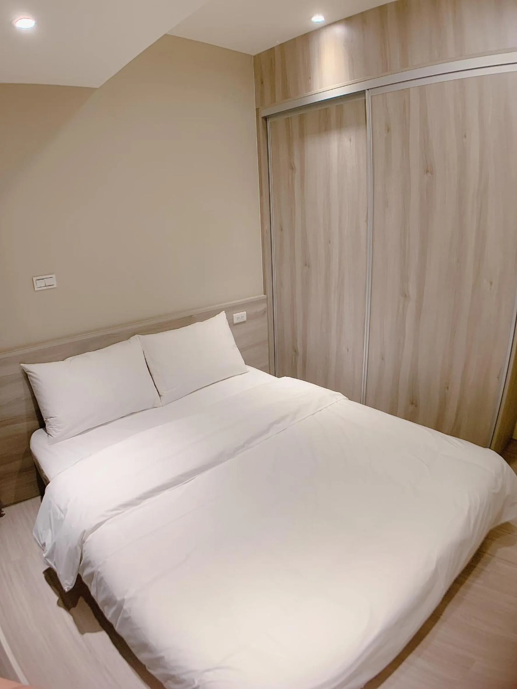 Bed in 想駐逢甲 Shine Residence