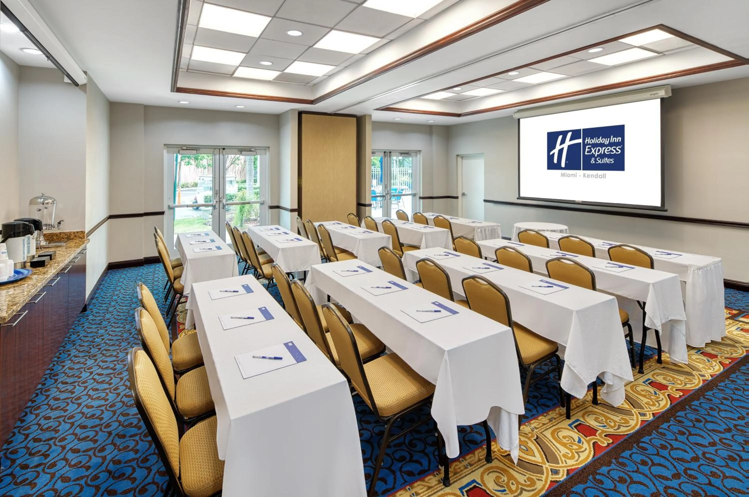 Meeting/conference room in Holiday Inn Express & Suites Miami Kendall by IHG