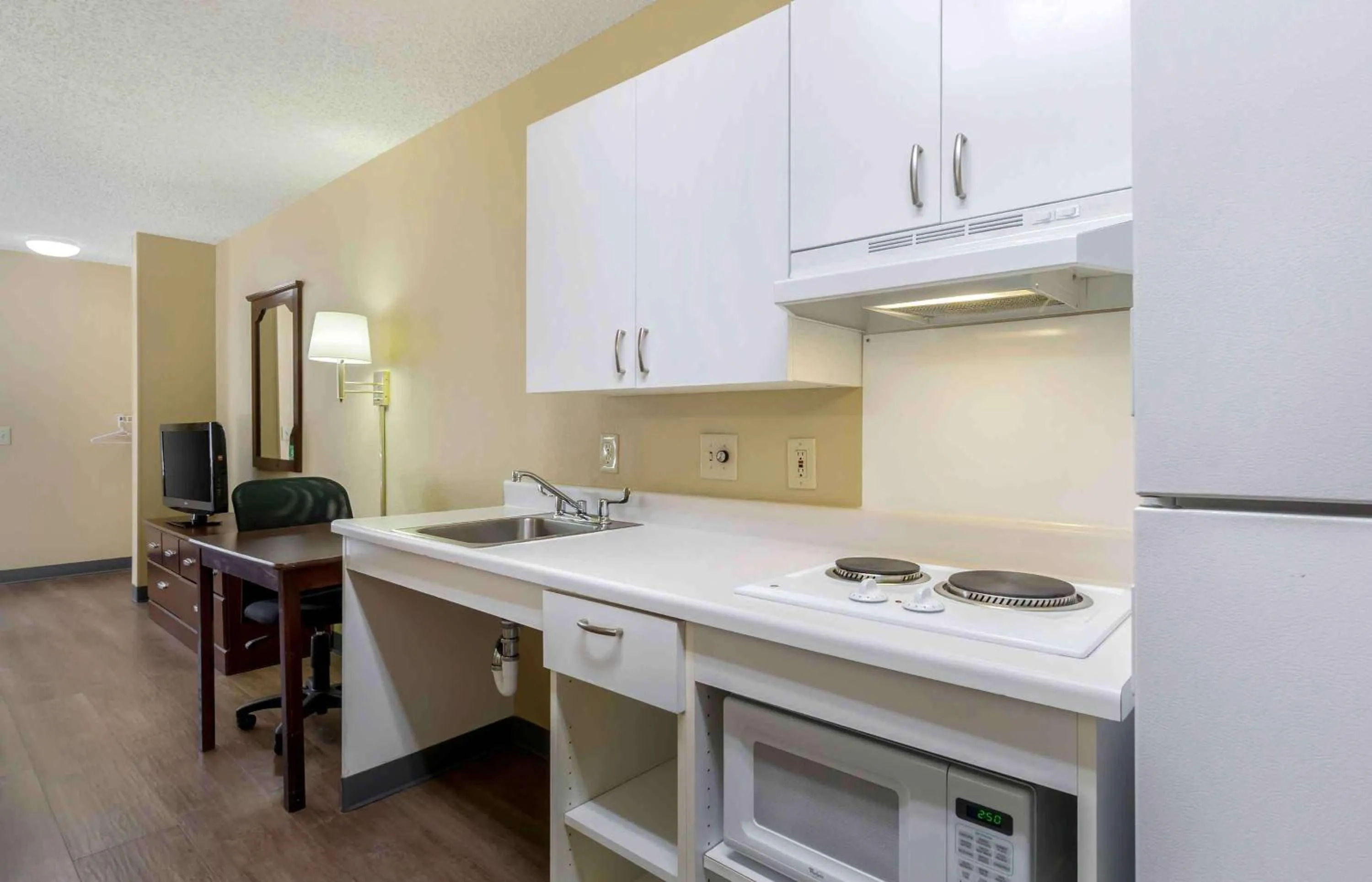 Kitchen or kitchenette in Extended Stay America Suites - Olympia - Tumwater