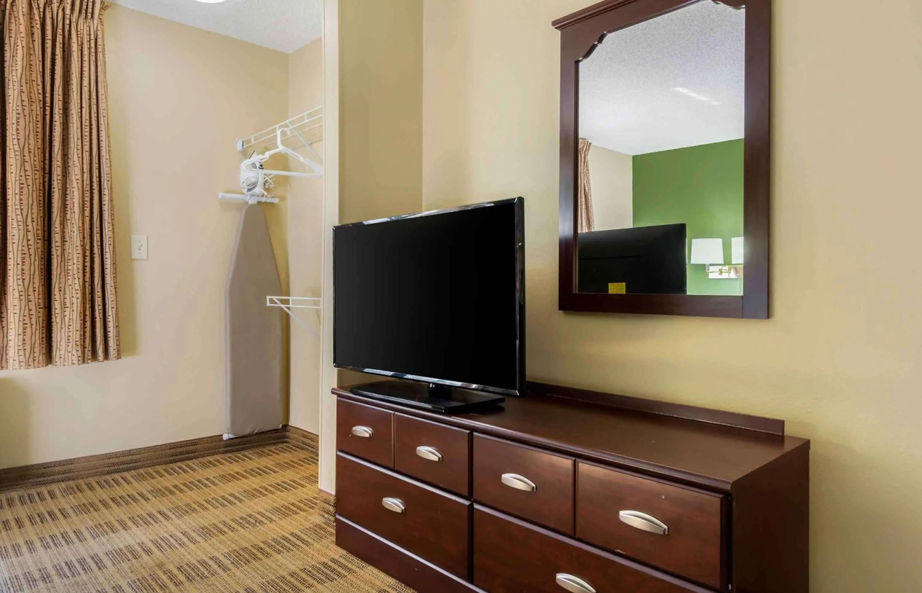 Bedroom in Extended Stay America Suites - Olympia - Tumwater