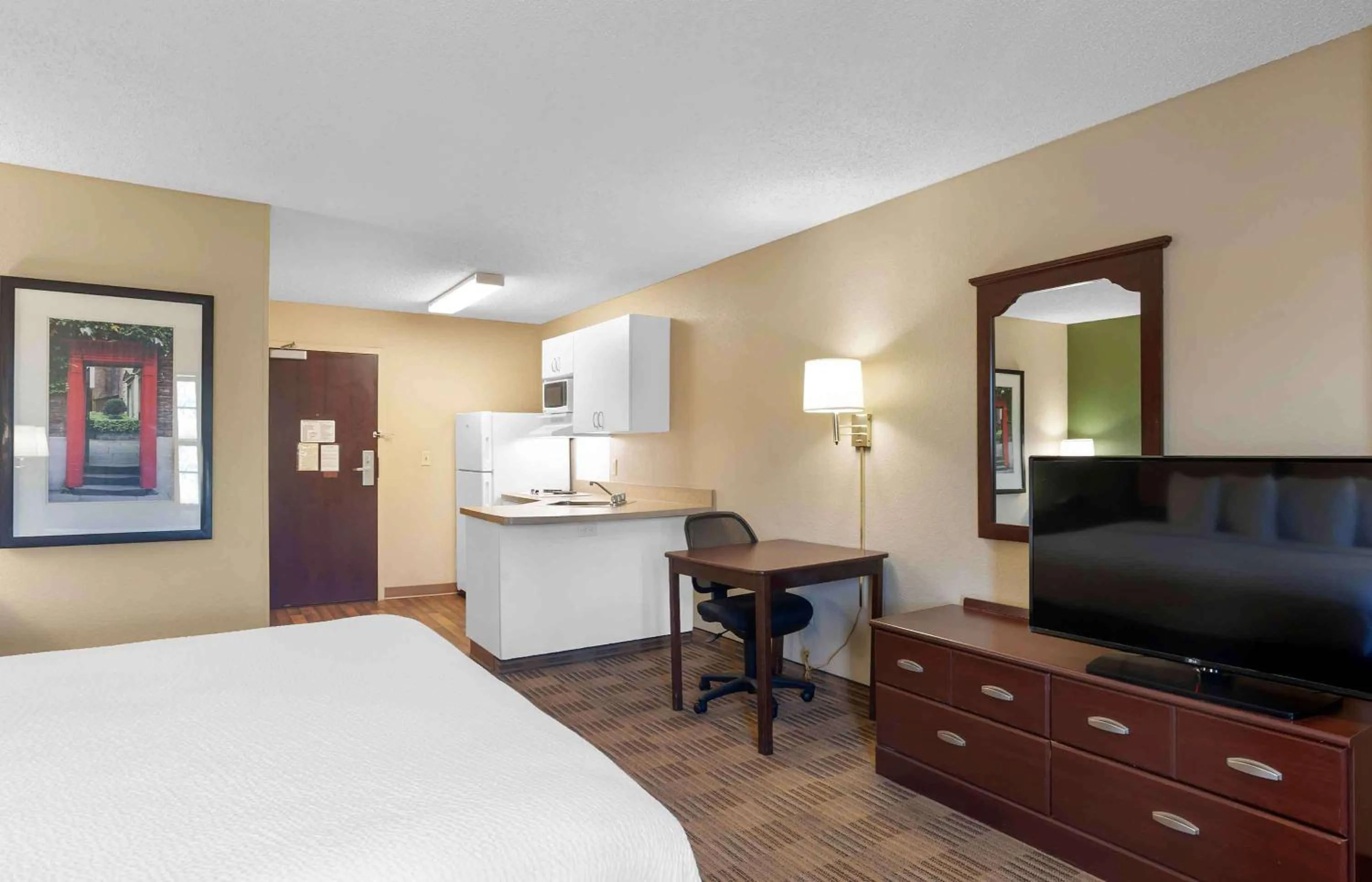 Bedroom, Bed in Extended Stay America Suites - Olympia - Tumwater