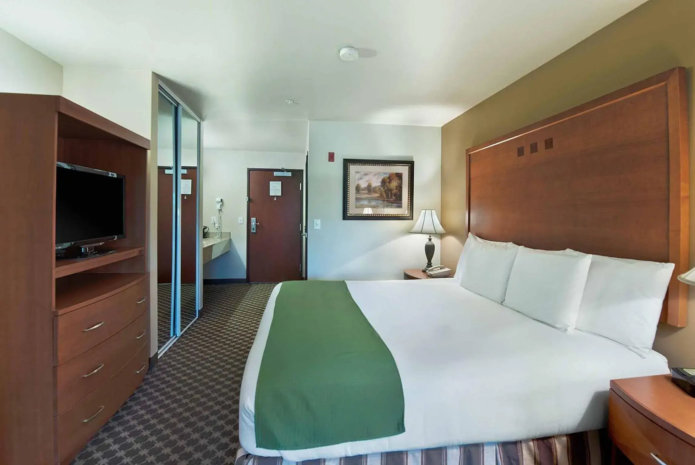 Riverview Balcony Studio King Suite Sleeper Sofa in Oxford Suites Yakima Riverview Balcony Studio King Suite Sleeper Sofa in Oxford Suites Yakima