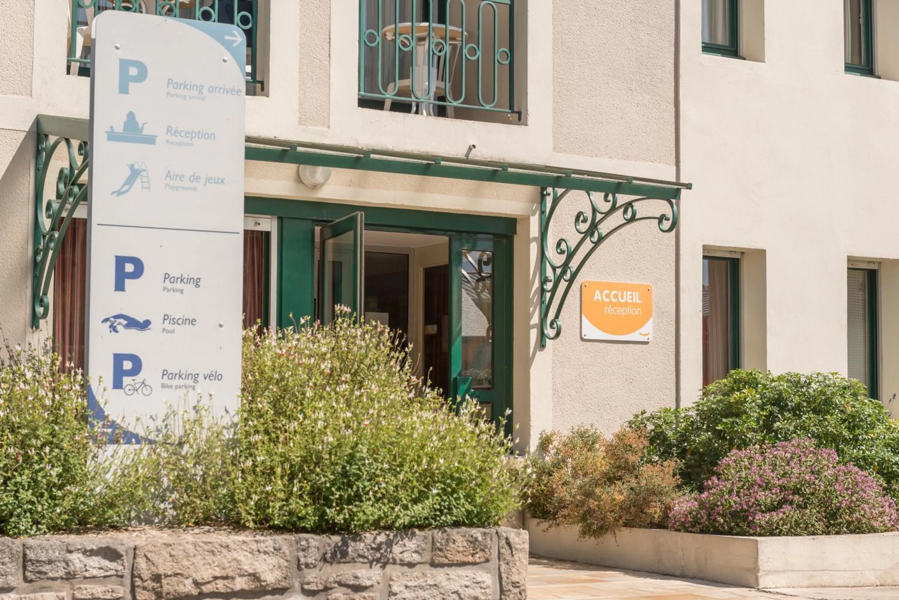 Property building in Résidence Pierre & Vacances Ty Mat