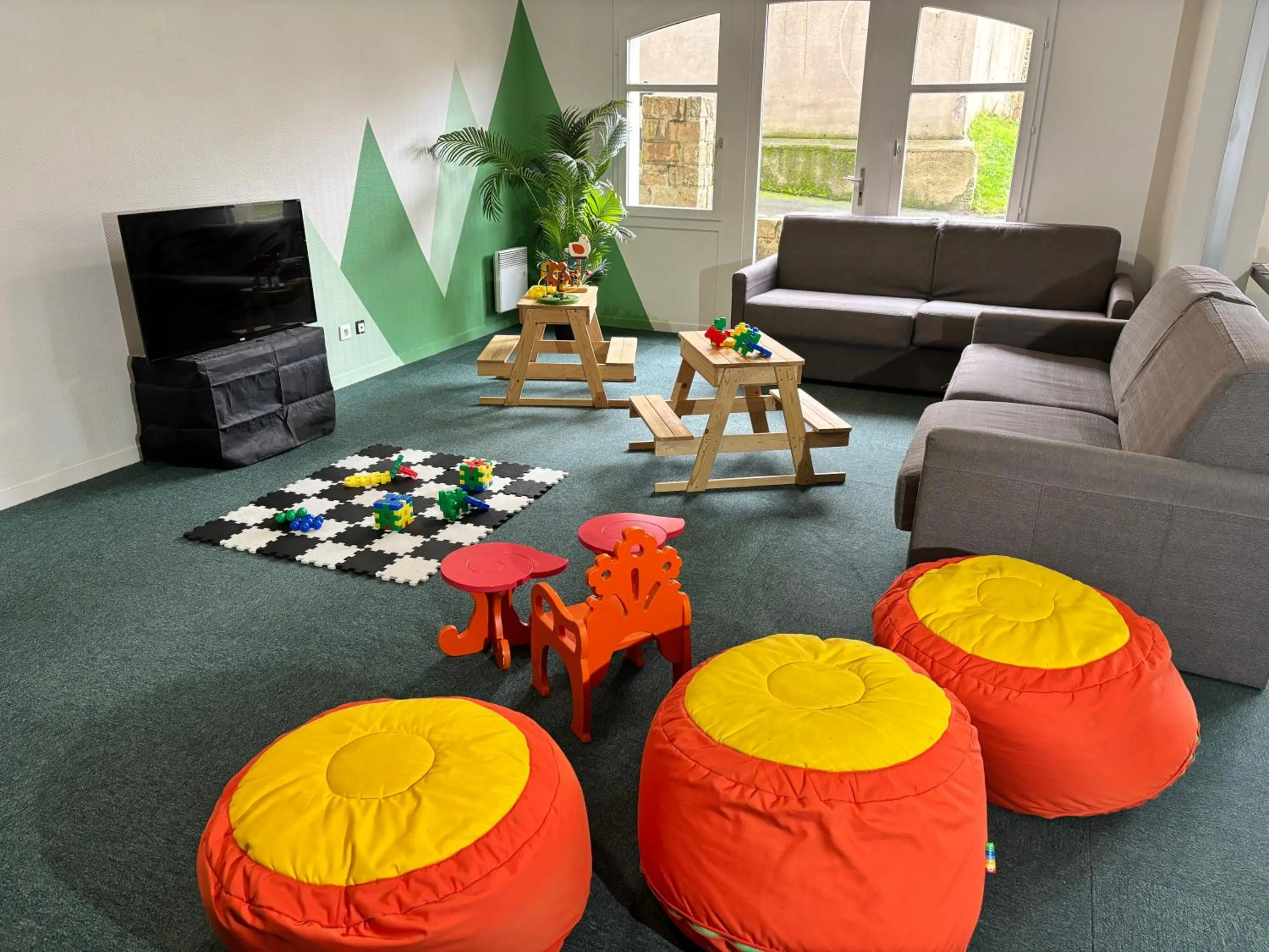 Communal lounge/ TV room in Résidence Pierre & Vacances Ty Mat